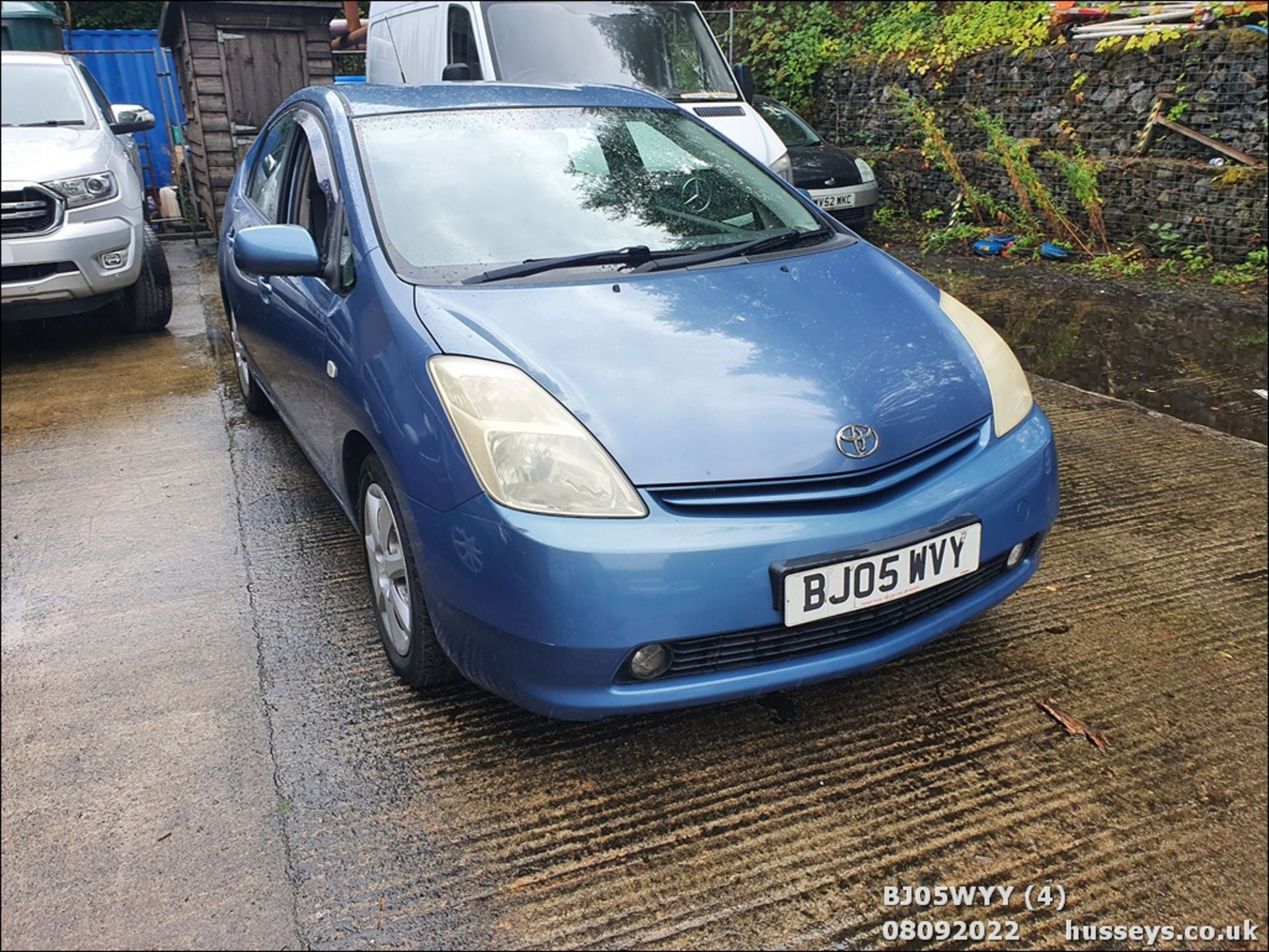 05/05 TOYOTA PRIUS T4 VVT-I AUTO - 1497cc 5dr Hatchback (Blue, 137k) - Image 4 of 26