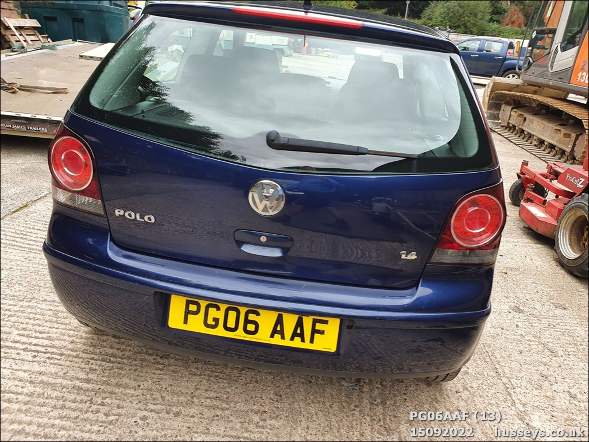 06/06 VOLKSWAGEN POLO S 75 AUTO - 1400cc 3dr Hatchback (Blue, 78k) - Image 13 of 38