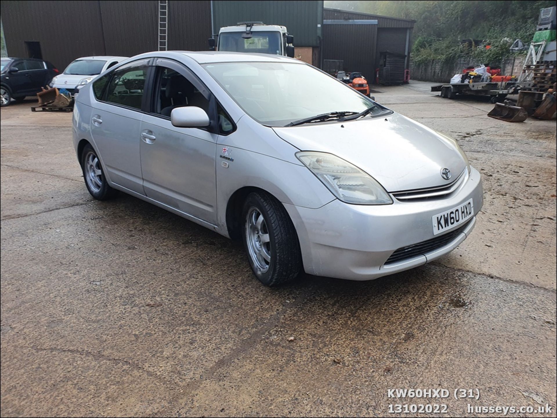 16/60 TOYOTA HYBRID ELEC - 1496cc 5dr Hatchback (Silver) - Image 31 of 31