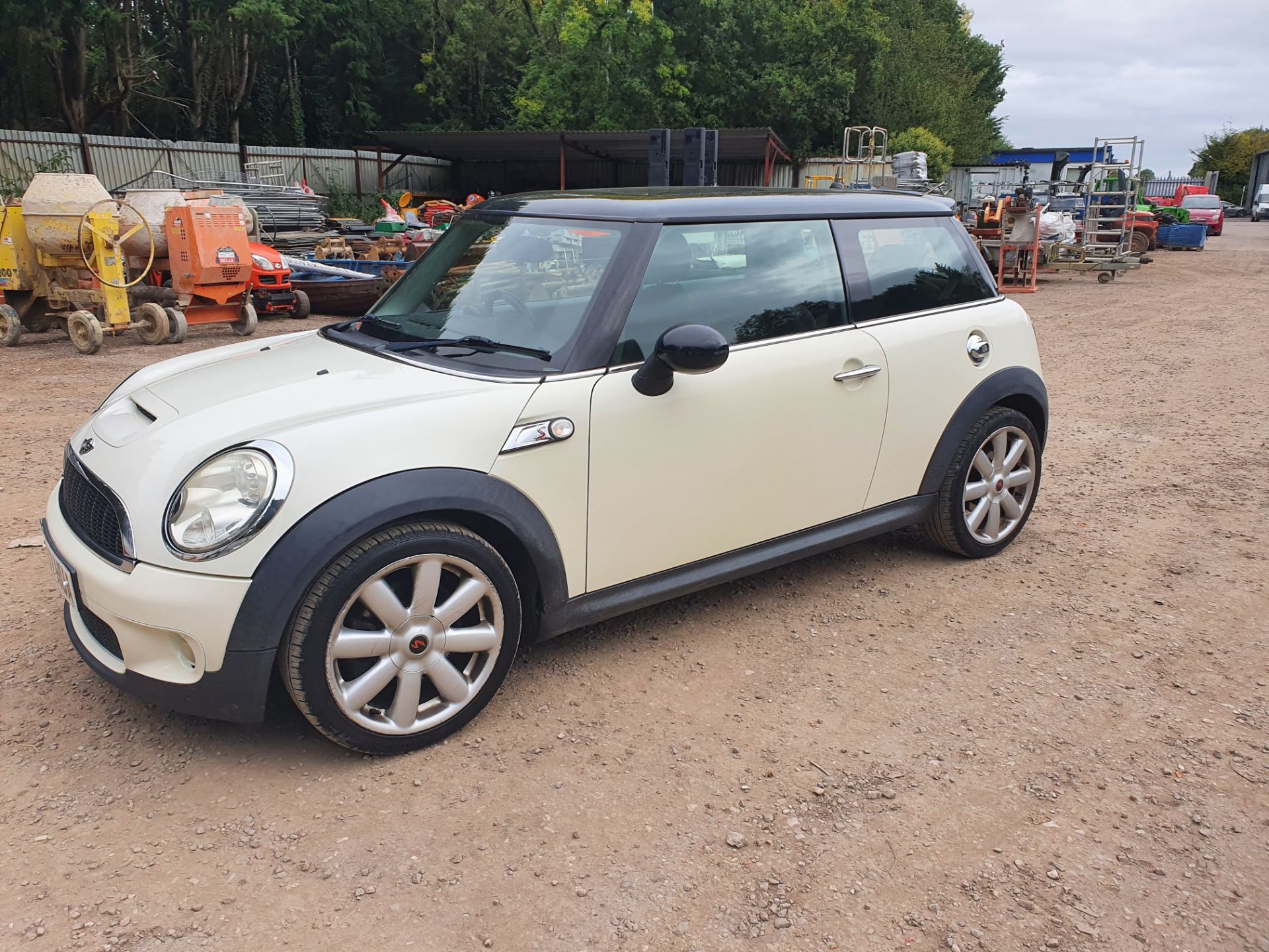 07/07 MINI COOPER S - 1598cc 3dr Hatchback (White, 95k) - Image 11 of 55