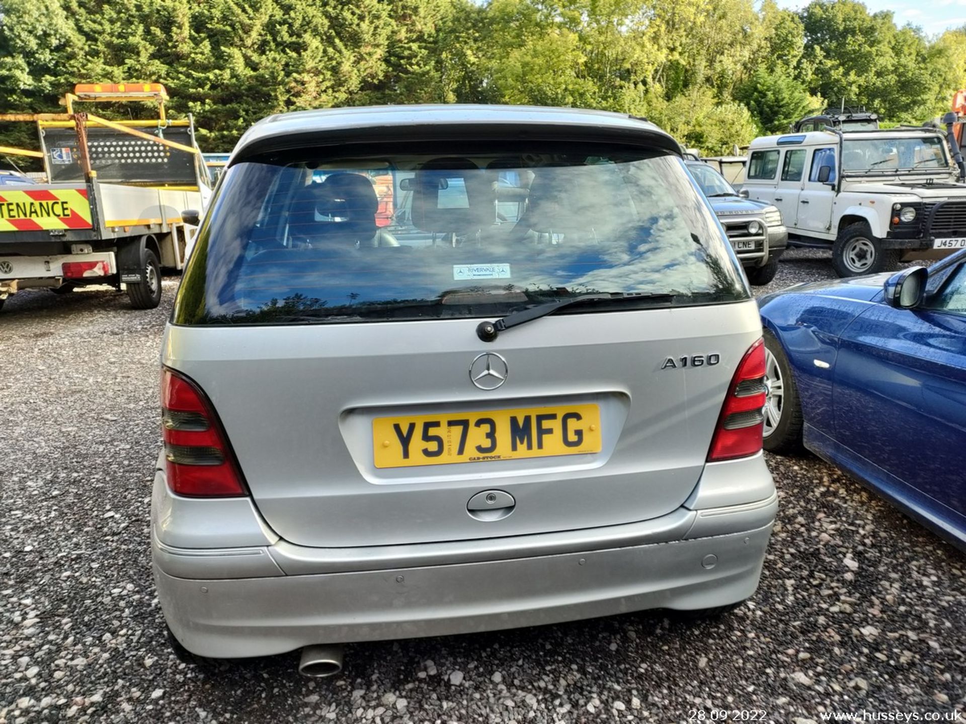 2001 MERCEDES A160 AVANTGARDE AUTO - 1598cc 5dr Hatchback (Silver) - Image 10 of 22