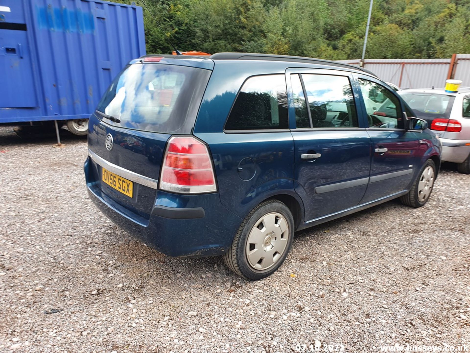 06/56 VAUXHALL ZAFIRA LIFE - 1598cc 5dr MPV (Turquoise, 104k) - Image 5 of 29