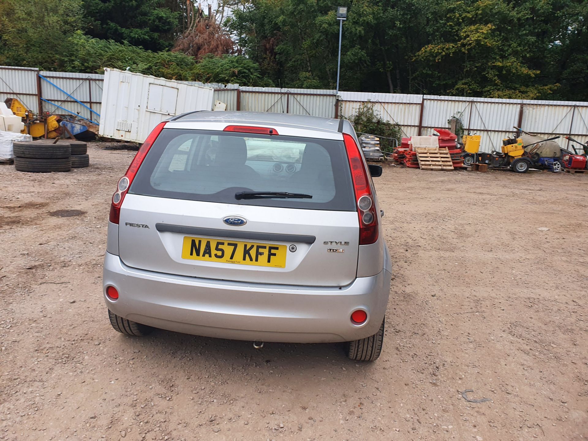 07/57 FORD FIESTA STYLE TDCI - 1399cc 5dr Hatchback (Silver) - Image 22 of 43