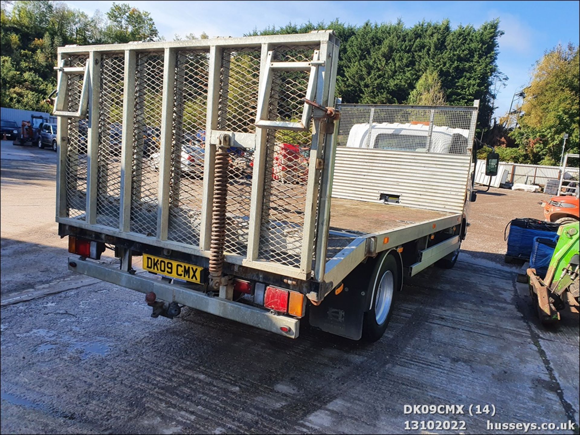 09/09 ISUZU TRUCKS NPR 70 - 2999cc 2dr Flat Bed (White) - Image 14 of 22