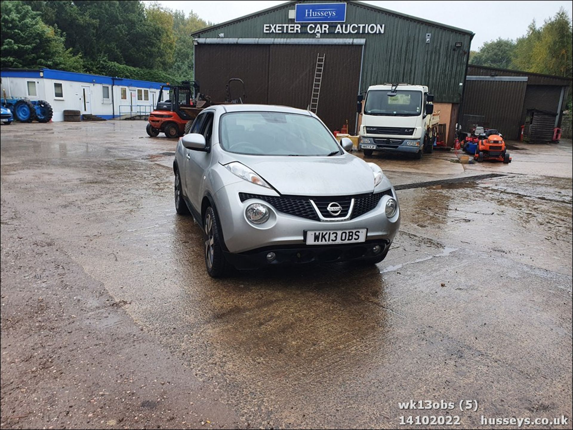 13/13 NISSAN JUKE ACENTA PREMIUM CVT - 1598cc 5dr Hatchback (Silver, 66k) - Image 5 of 42