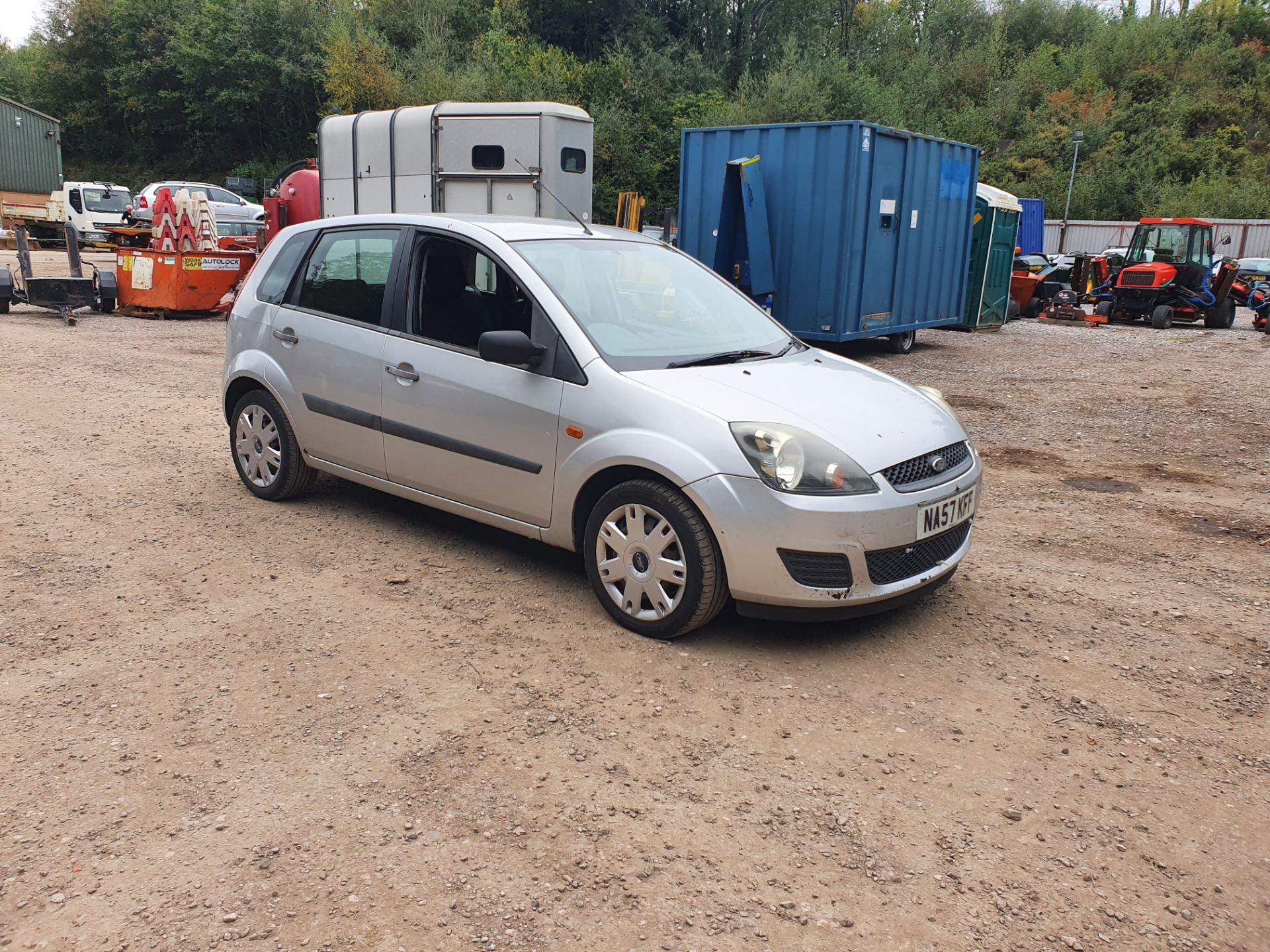 07/57 FORD FIESTA STYLE TDCI - 1399cc 5dr Hatchback (Silver) - Image 3 of 43