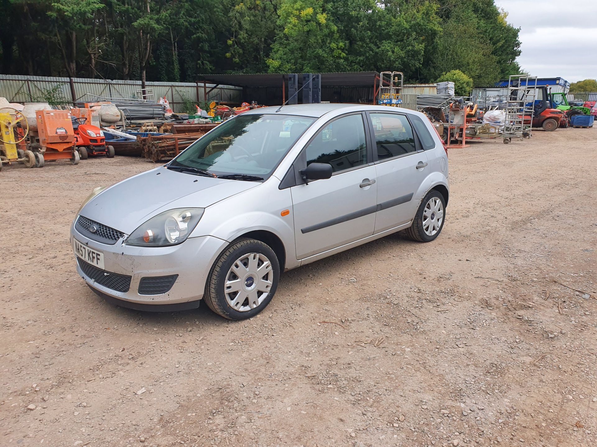 07/57 FORD FIESTA STYLE TDCI - 1399cc 5dr Hatchback (Silver) - Image 11 of 43