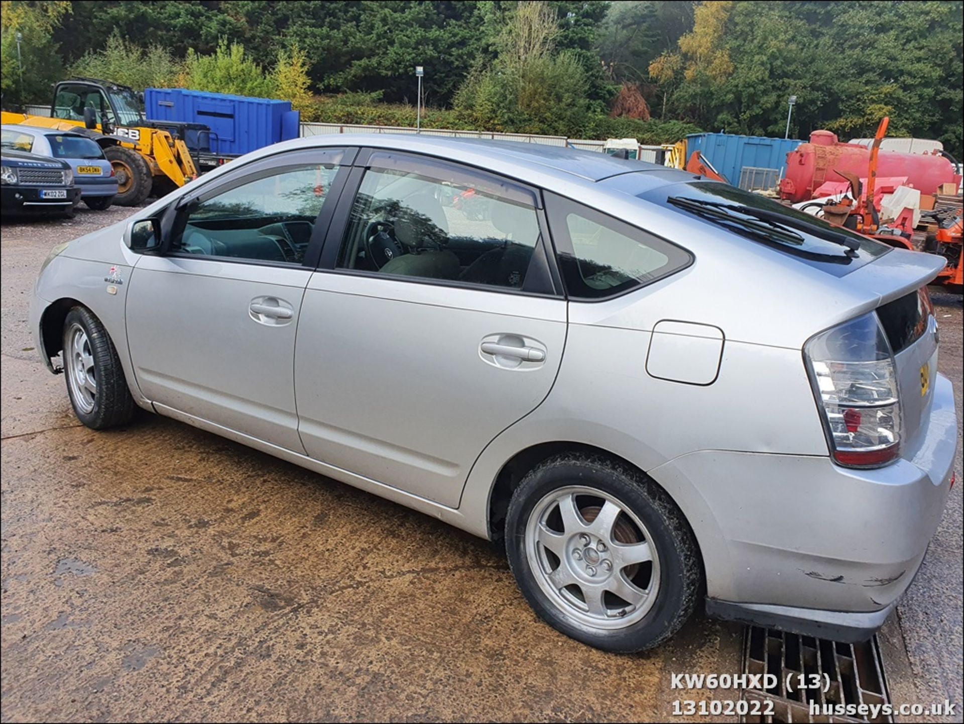 16/60 TOYOTA HYBRID ELEC - 1496cc 5dr Hatchback (Silver) - Image 13 of 31