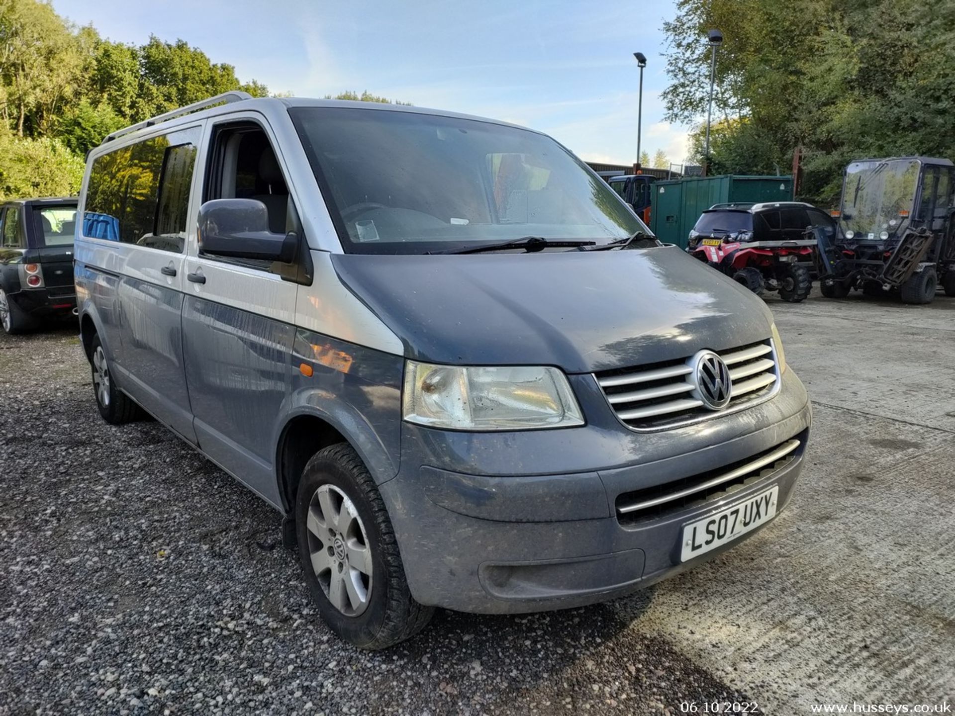 07/07 VOLKSWAGEN TRANSPORTER SHUT SE130 LWB A - 2460cc 5dr MPV (Silver) - Image 3 of 36