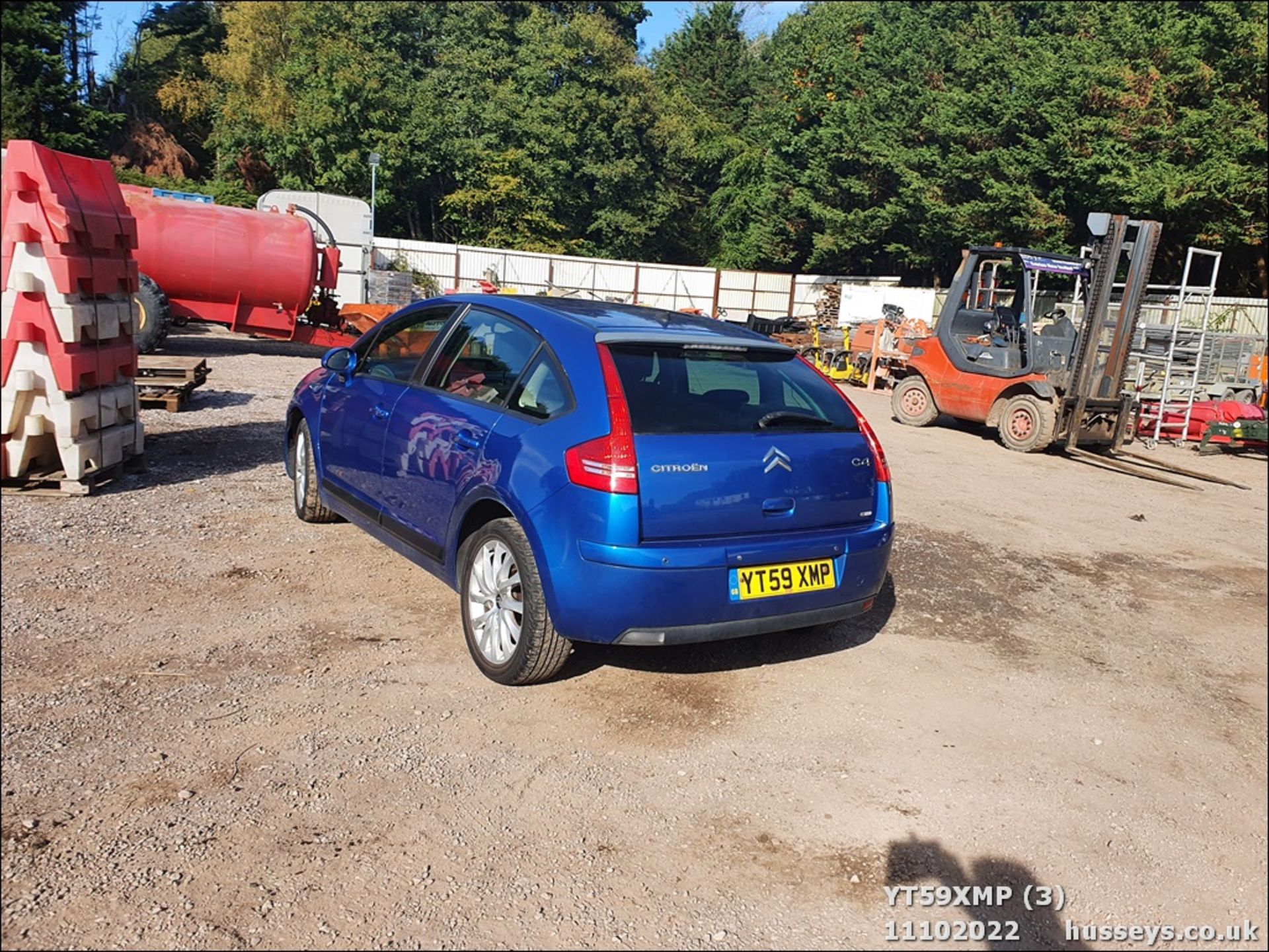 09/59 CITROEN C4 EXCLUSIVE 16V - 1598cc 5dr Hatchback (Blue) - Image 9 of 37