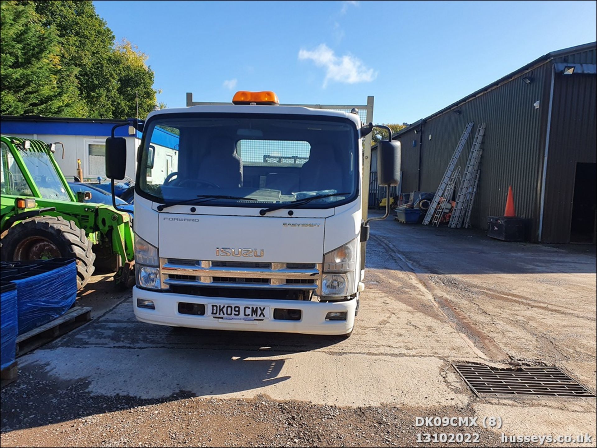 09/09 ISUZU TRUCKS NPR 70 - 2999cc 2dr Flat Bed (White) - Image 8 of 22