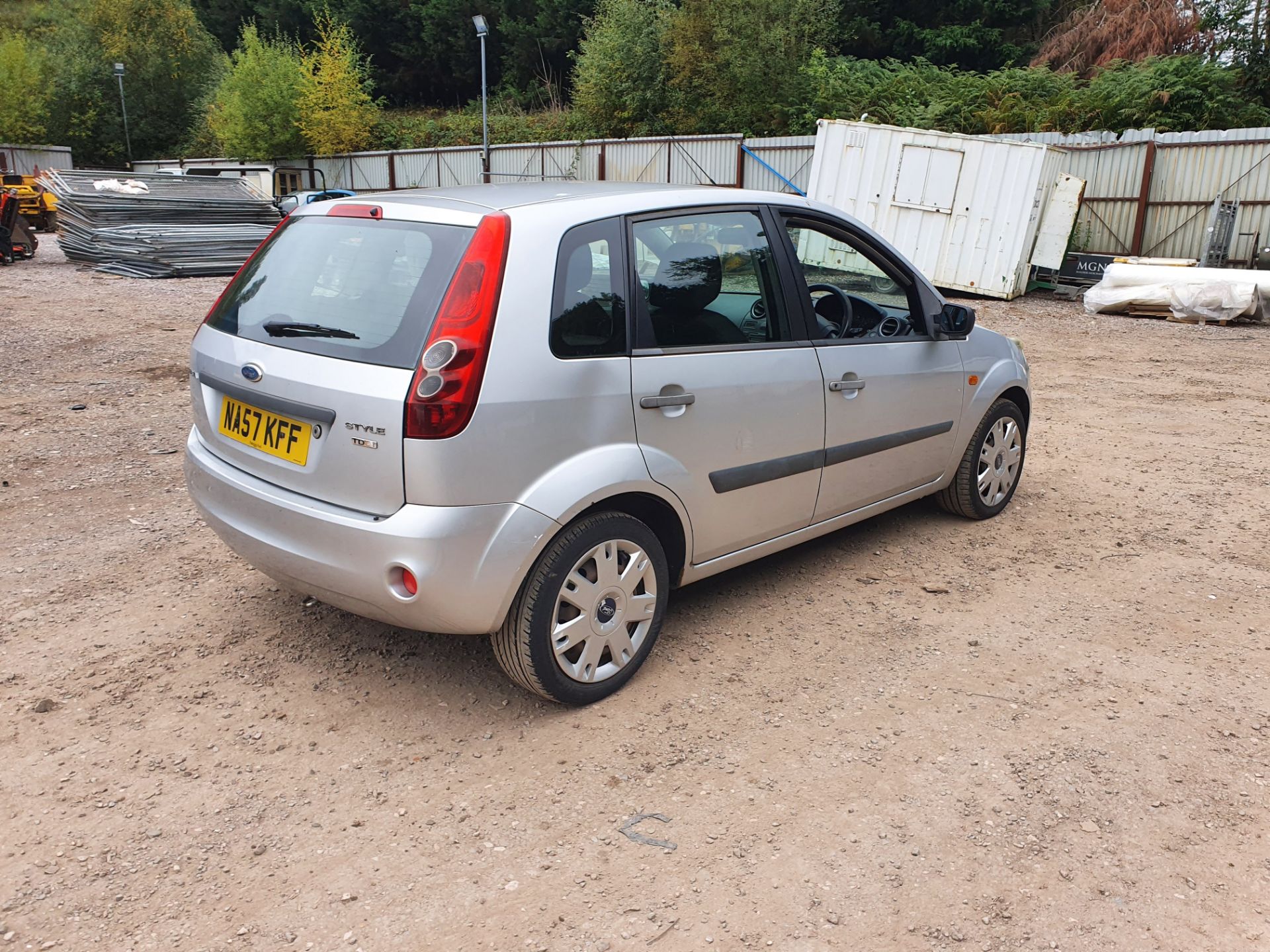 07/57 FORD FIESTA STYLE TDCI - 1399cc 5dr Hatchback (Silver) - Image 25 of 43