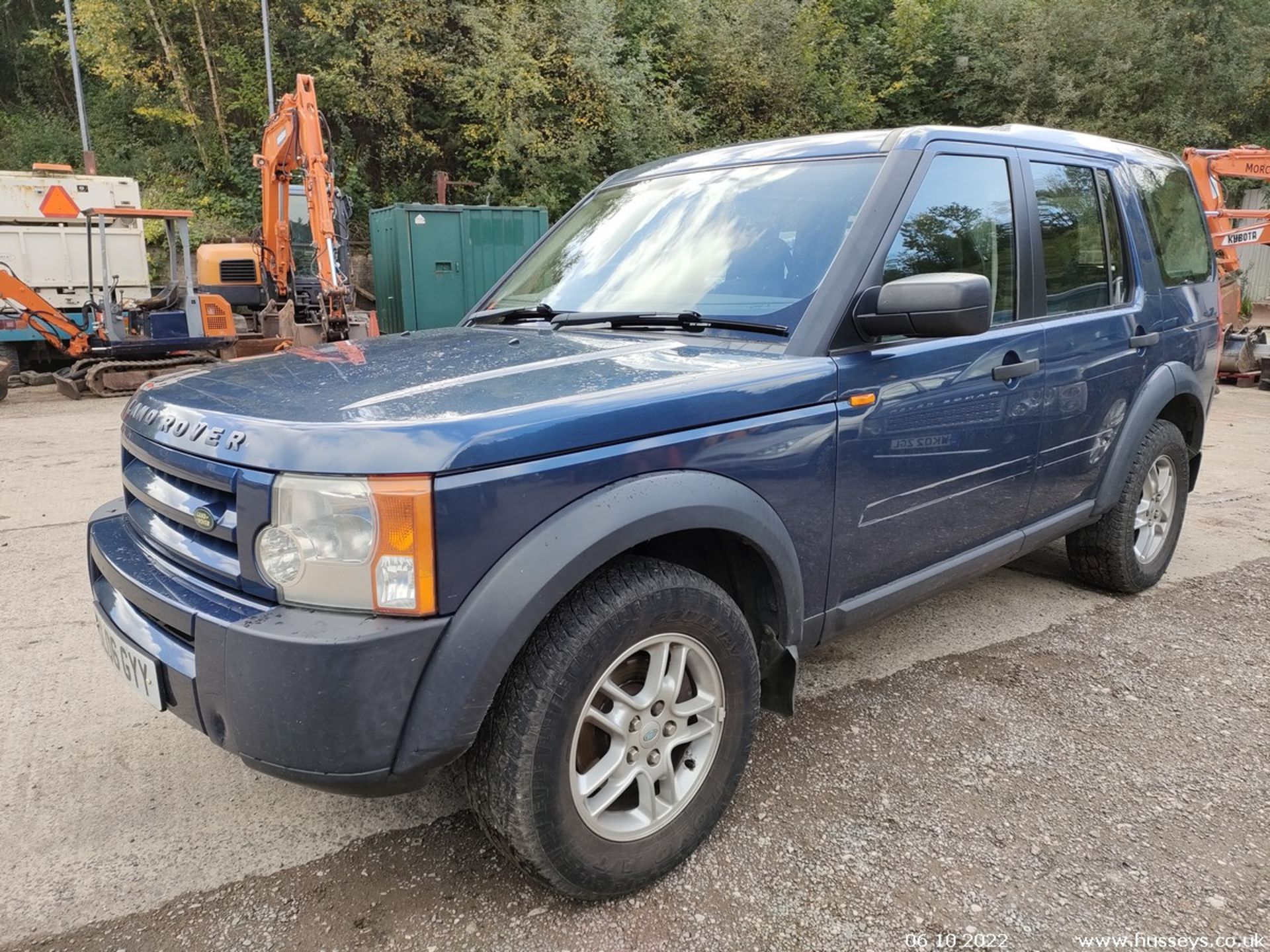 06/06 LAND ROVER DISCOVERY 3 TDV6 - 2720cc 5dr Estate (Blue, 115k) - Image 11 of 35