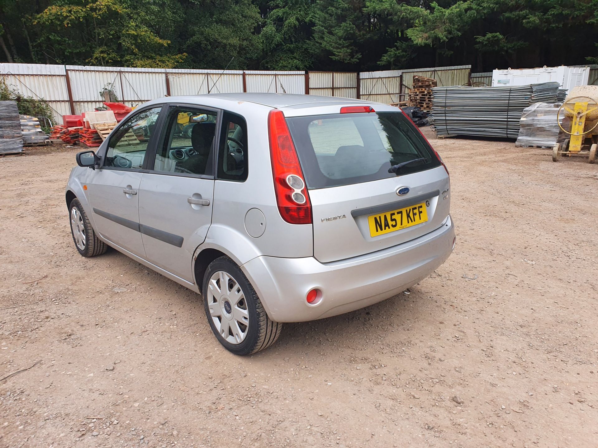 07/57 FORD FIESTA STYLE TDCI - 1399cc 5dr Hatchback (Silver) - Image 19 of 43