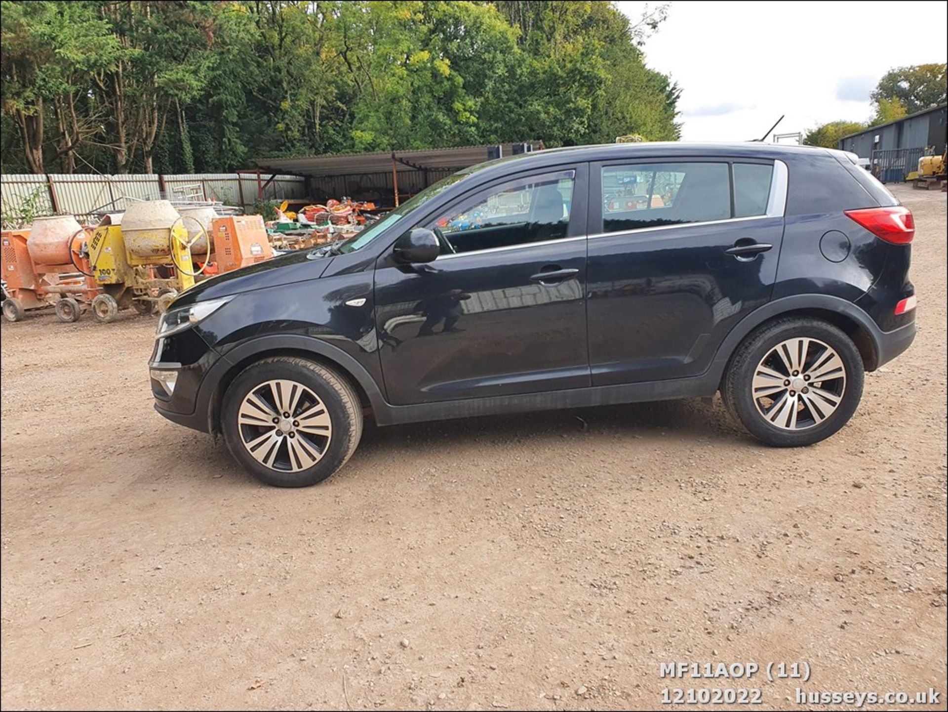 11/11 KIA SPORTAGE 1 CRDI - 1685cc 5dr Estate (Black, 135k) - Image 11 of 38