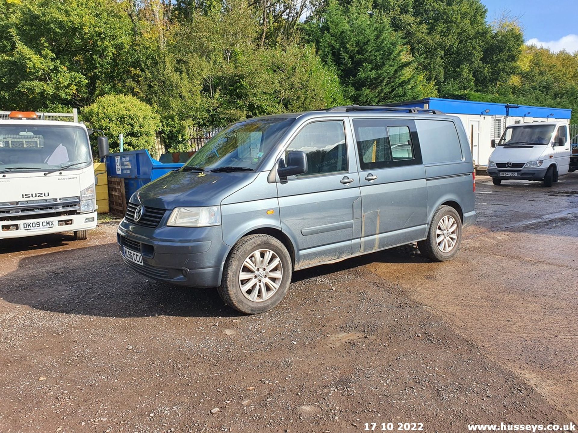 06/56 VOLKSWAGEN TRANSPORTER T28 130 TDI - 2460cc 5dr Van (Grey, 132k) - Image 3 of 37