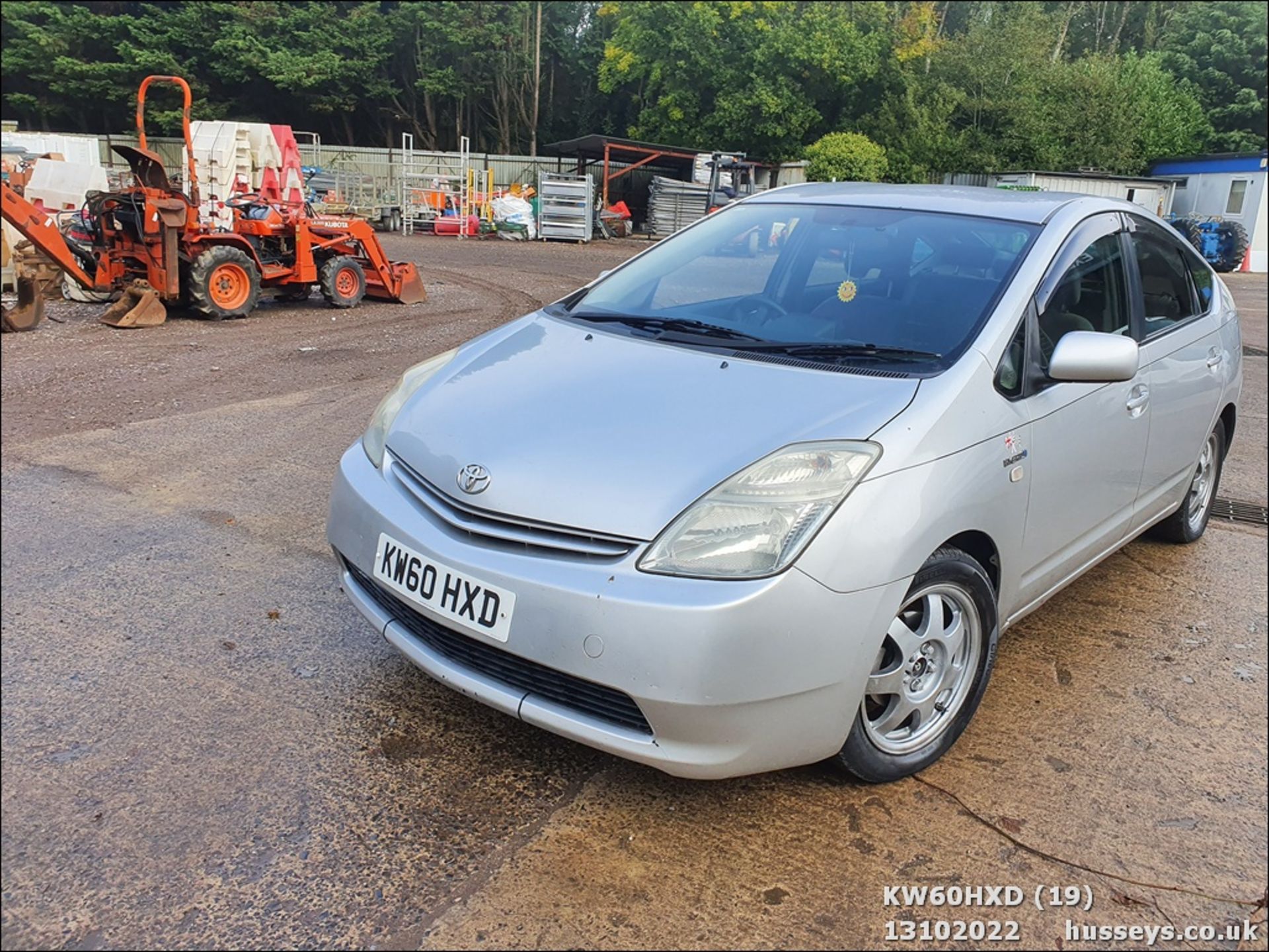 16/60 TOYOTA HYBRID ELEC - 1496cc 5dr Hatchback (Silver) - Image 19 of 31