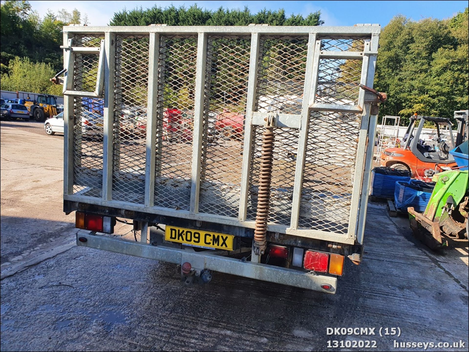 09/09 ISUZU TRUCKS NPR 70 - 2999cc 2dr Flat Bed (White) - Image 15 of 22