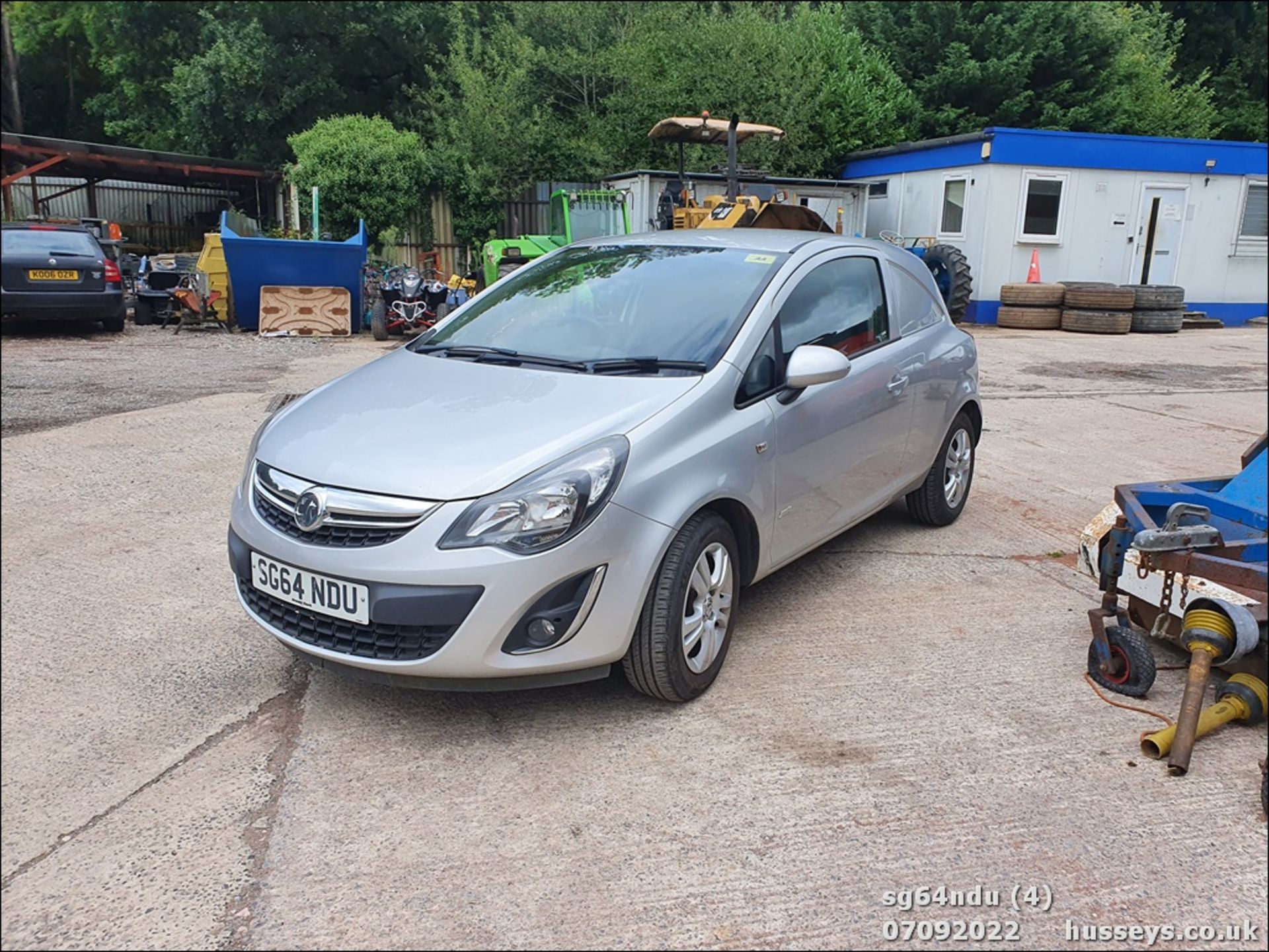 14/64 VAUXHALL CORSA SPORTIVE CDTI - 1248cc 3dr Van (Silver, 91k) - Image 5 of 20