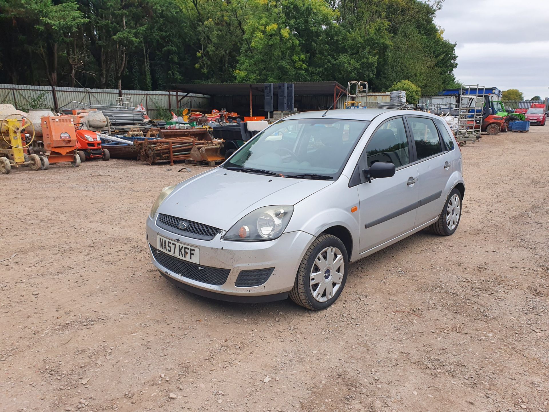 07/57 FORD FIESTA STYLE TDCI - 1399cc 5dr Hatchback (Silver) - Image 10 of 43