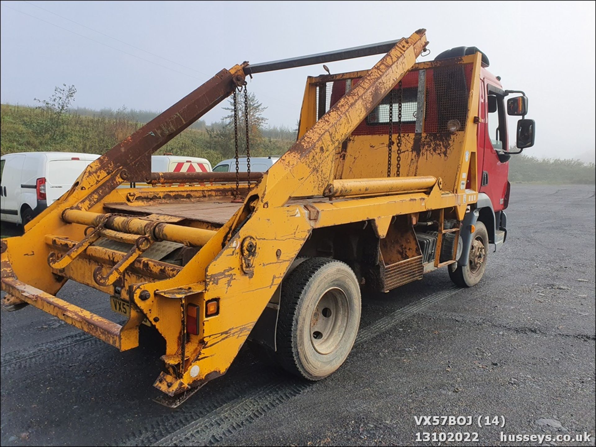 08/57 DAF TRUCKS LF - 4500cc SKIP LORRY 2dr (Red/yellow, 177k) - Image 14 of 25