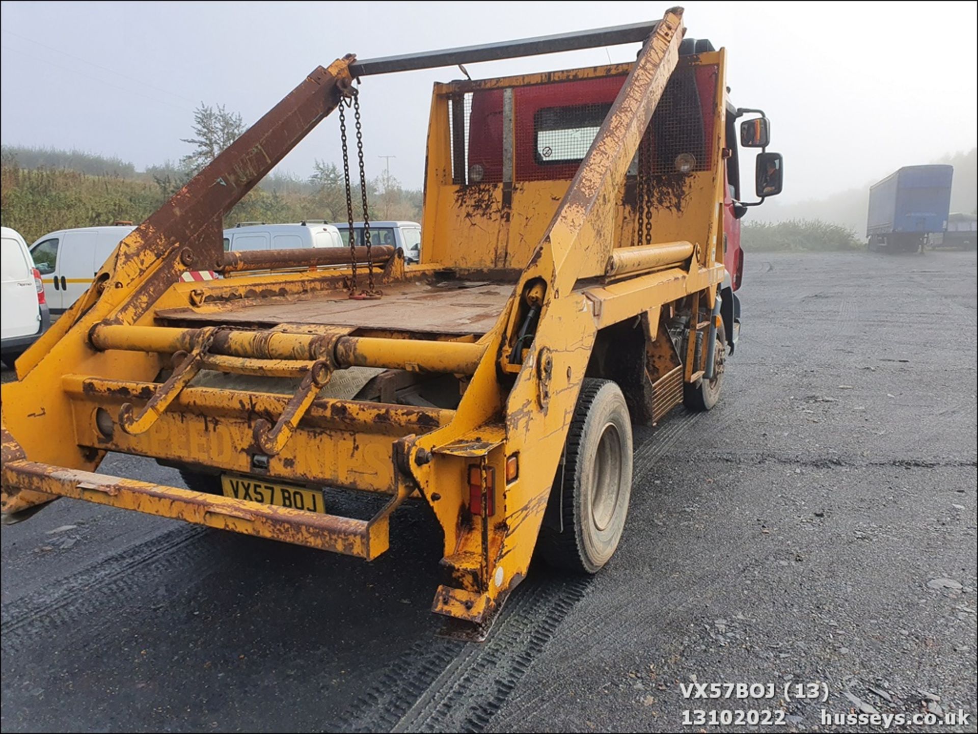 08/57 DAF TRUCKS LF - 4500cc SKIP LORRY 2dr (Red/yellow, 177k) - Image 13 of 25