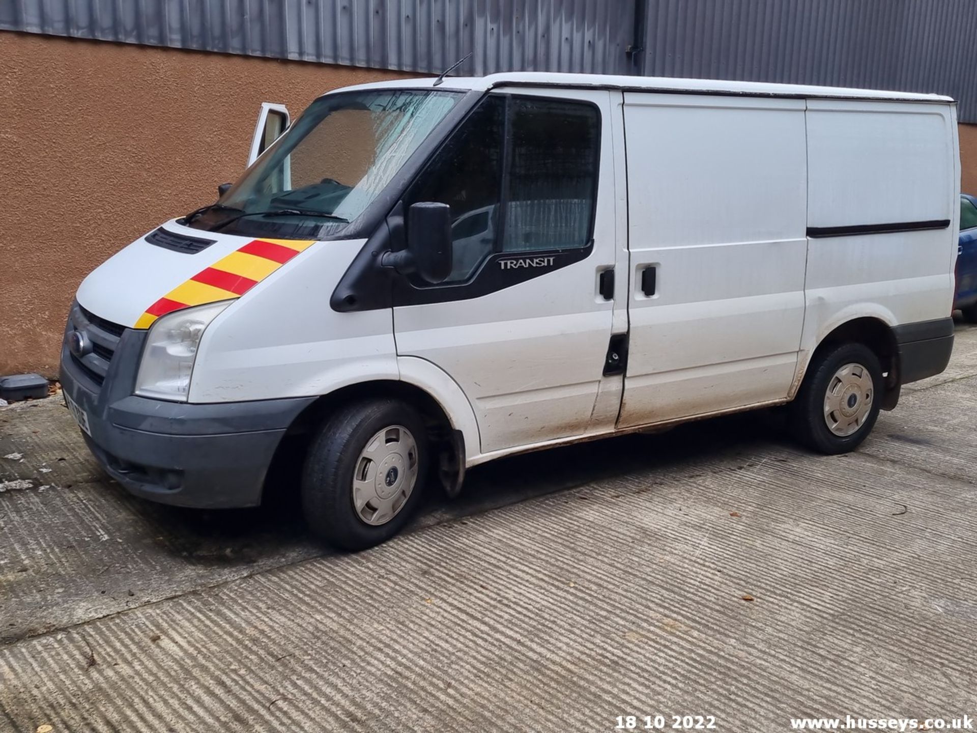 11/61 FORD TRANSIT 115 T280S FWD - 2198cc 5dr Van (White)