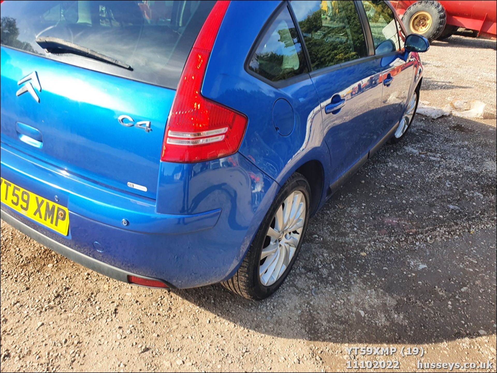 09/59 CITROEN C4 EXCLUSIVE 16V - 1598cc 5dr Hatchback (Blue) - Image 33 of 37