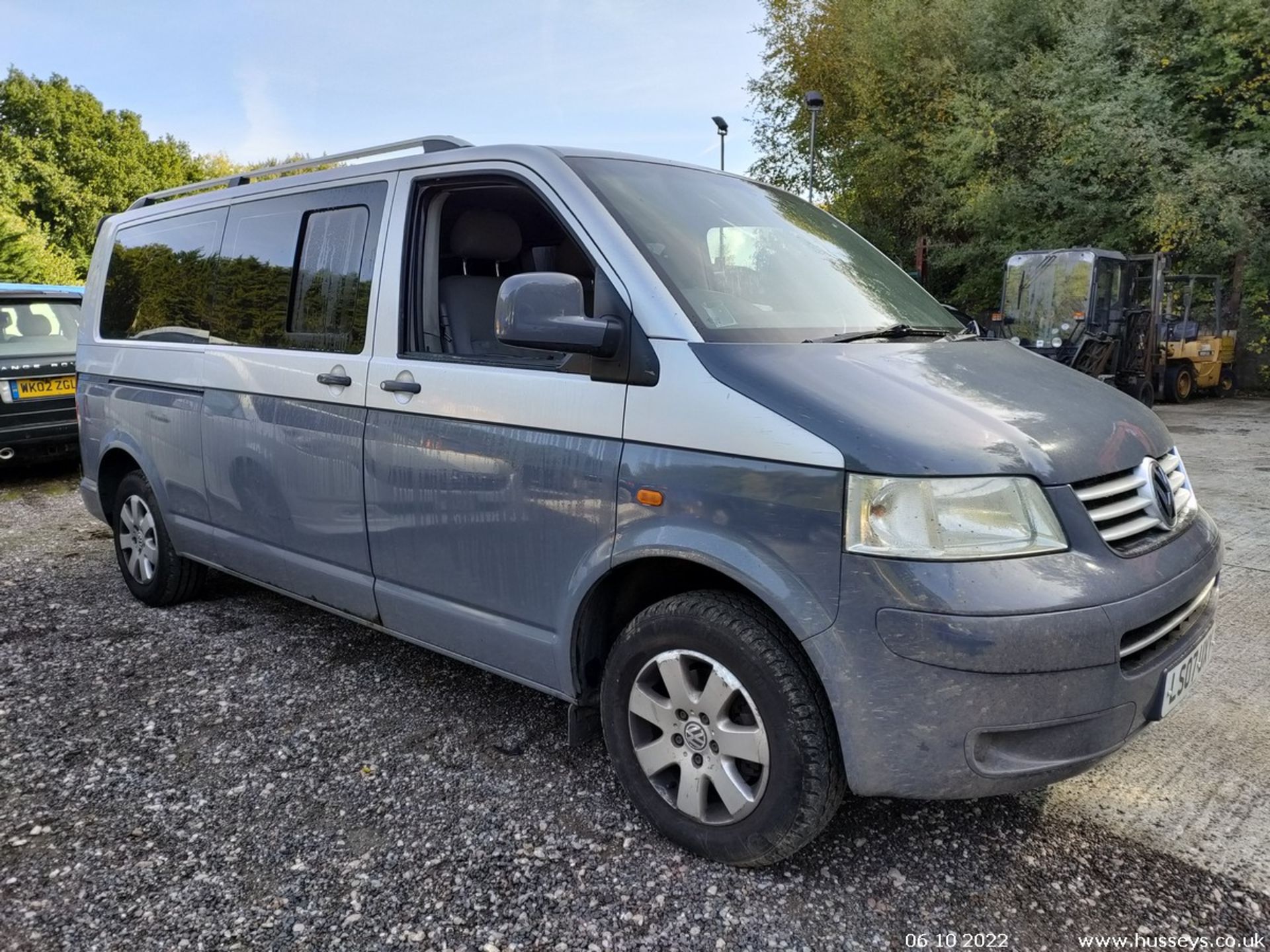 07/07 VOLKSWAGEN TRANSPORTER SHUT SE130 LWB A - 2460cc 5dr MPV (Silver) - Image 24 of 36