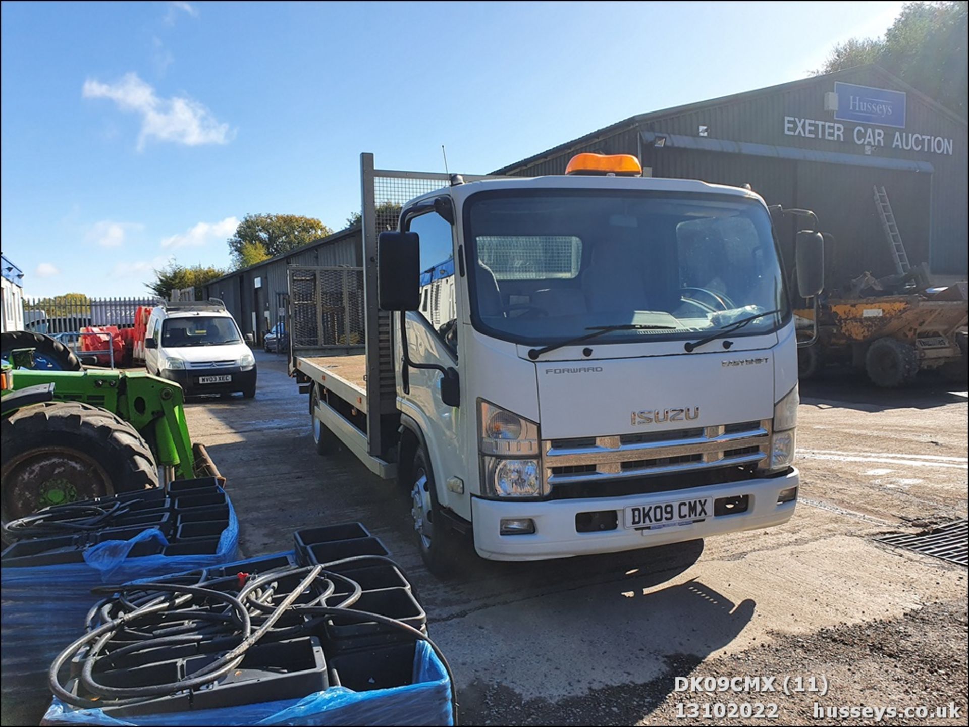 09/09 ISUZU TRUCKS NPR 70 - 2999cc 2dr Flat Bed (White) - Image 11 of 22