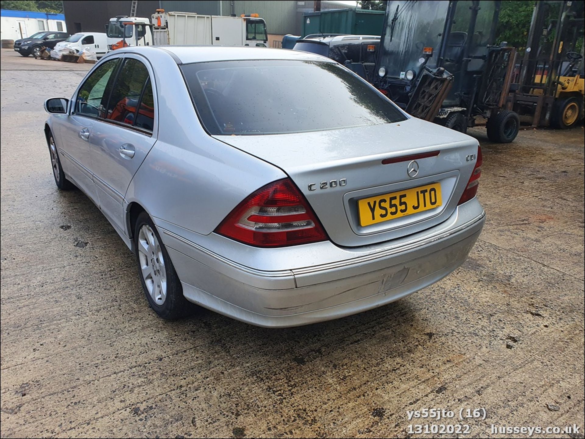 05/55 MERCEDES C200 CDI ELEGANCE SE AUTO - 2148cc 4dr Saloon (Silver, 266k) - Image 16 of 26