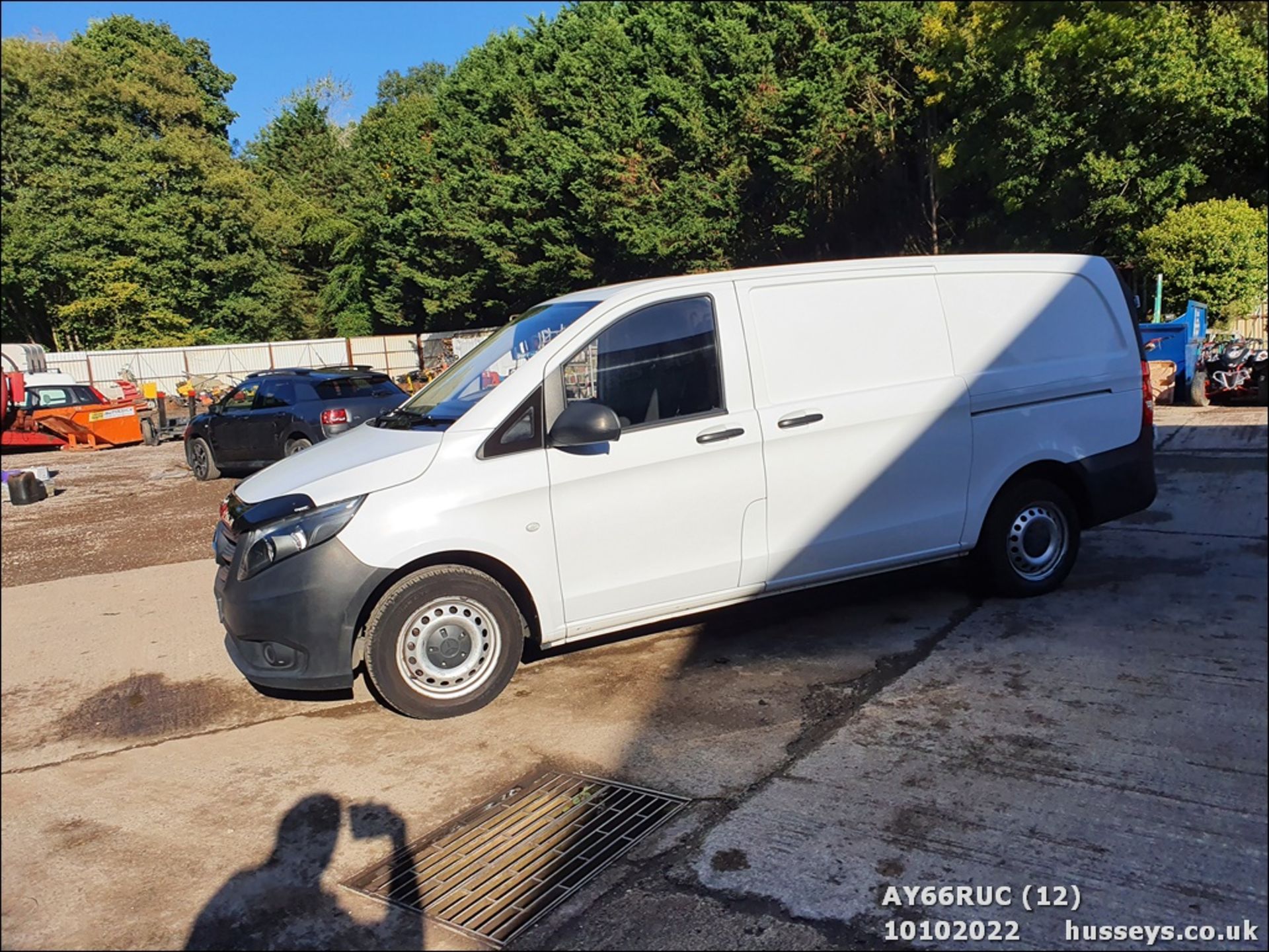 16/66 MERCEDES-BENZ VITO 111 CDI - 1598cc 6dr Van (White, 96k) - Image 12 of 31