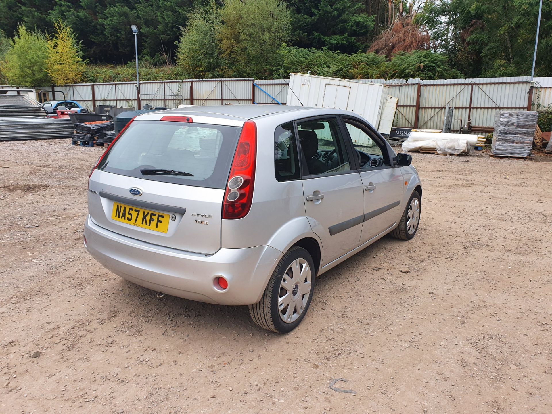 07/57 FORD FIESTA STYLE TDCI - 1399cc 5dr Hatchback (Silver) - Image 24 of 43