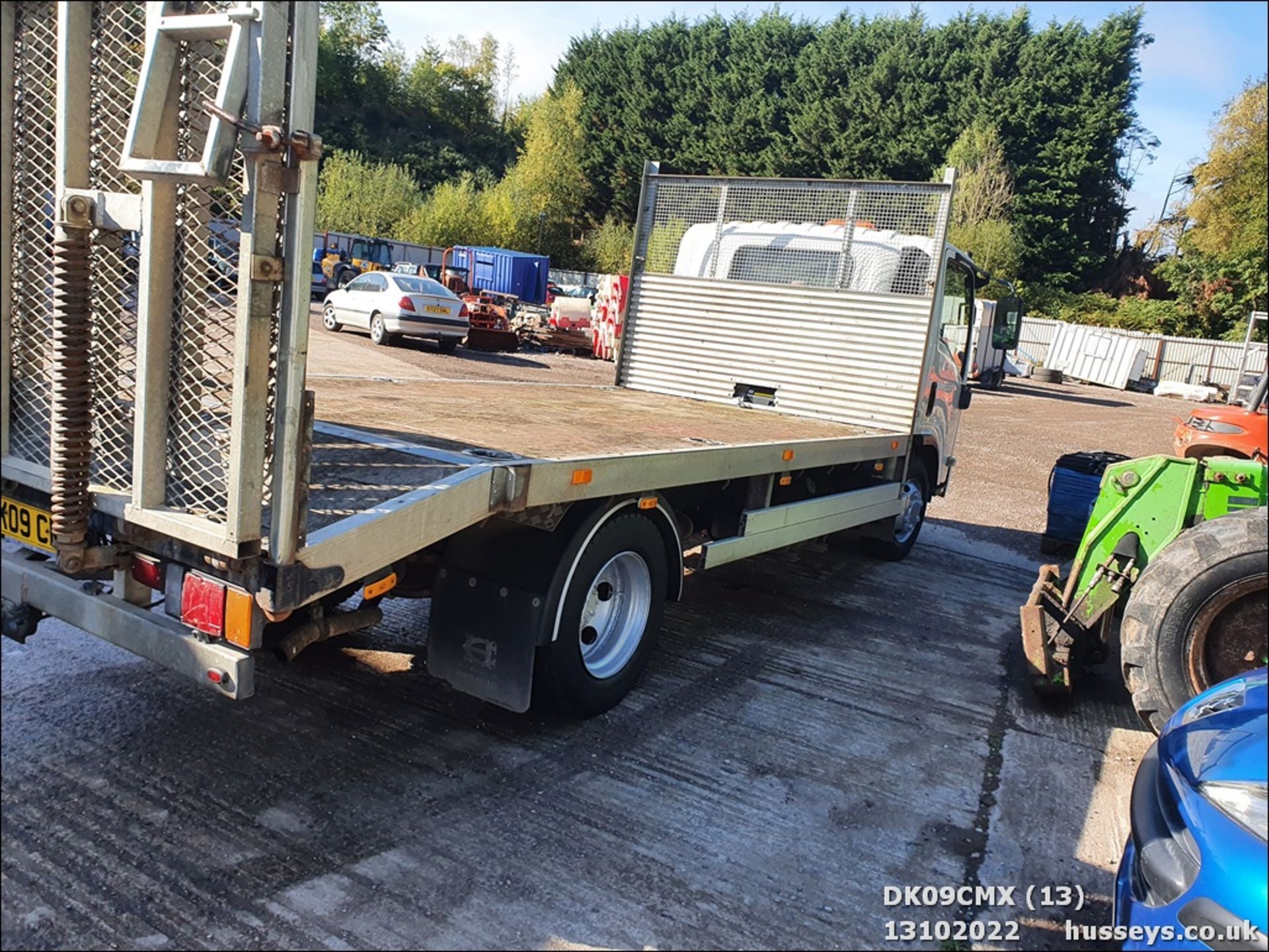 09/09 ISUZU TRUCKS NPR 70 - 2999cc 2dr Flat Bed (White) - Image 13 of 22