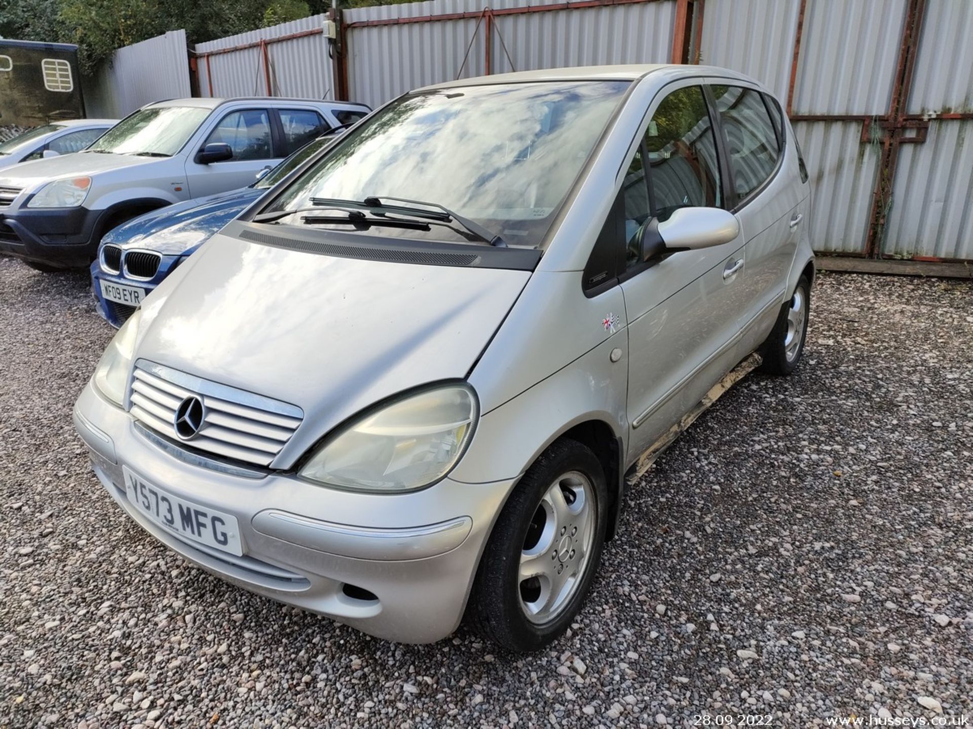 2001 MERCEDES A160 AVANTGARDE AUTO - 1598cc 5dr Hatchback (Silver) - Image 4 of 22