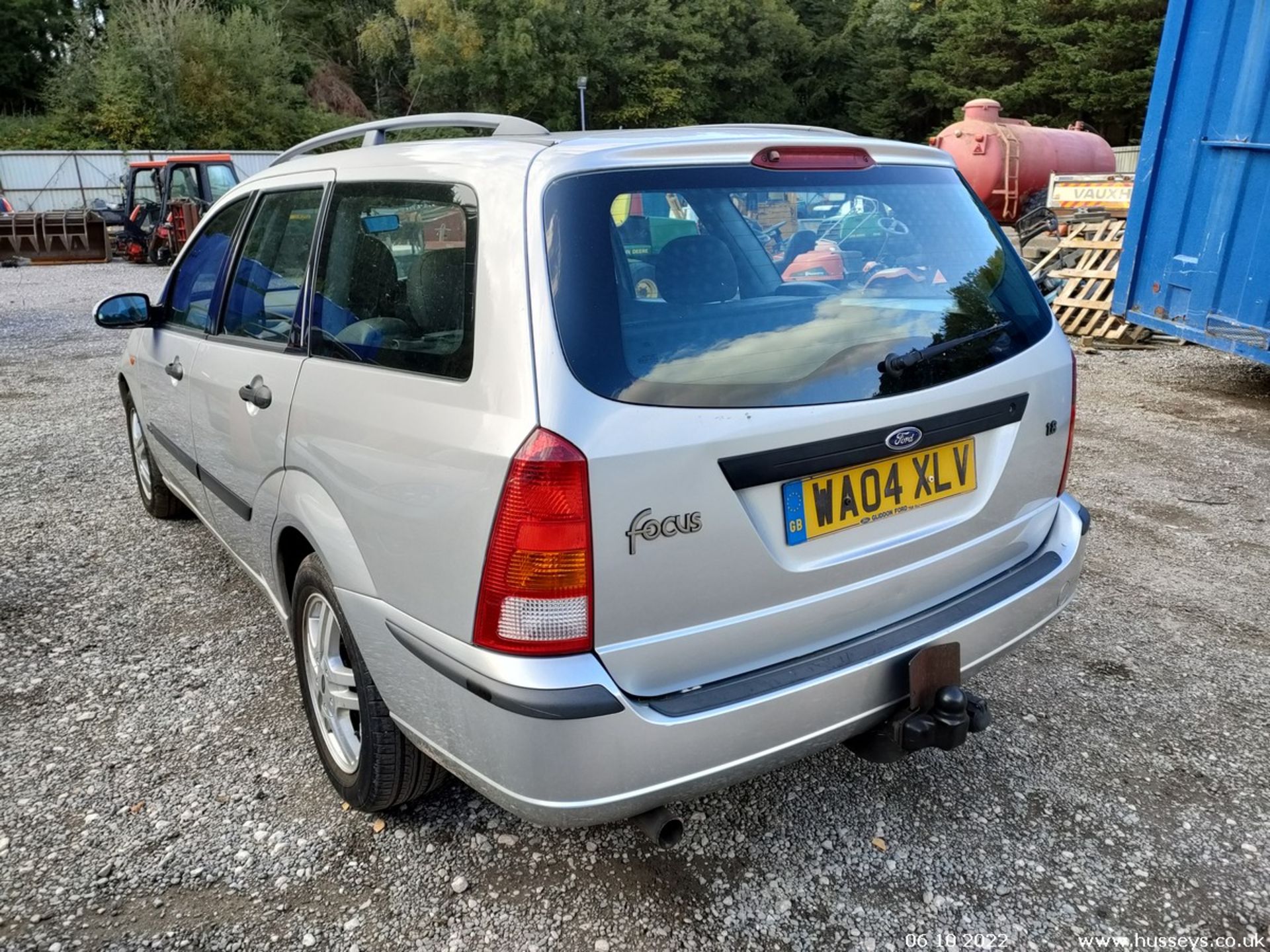 04/04 FORD FOCUS - 1796cc 5dr Estate (Silver, 62k) - Image 9 of 23