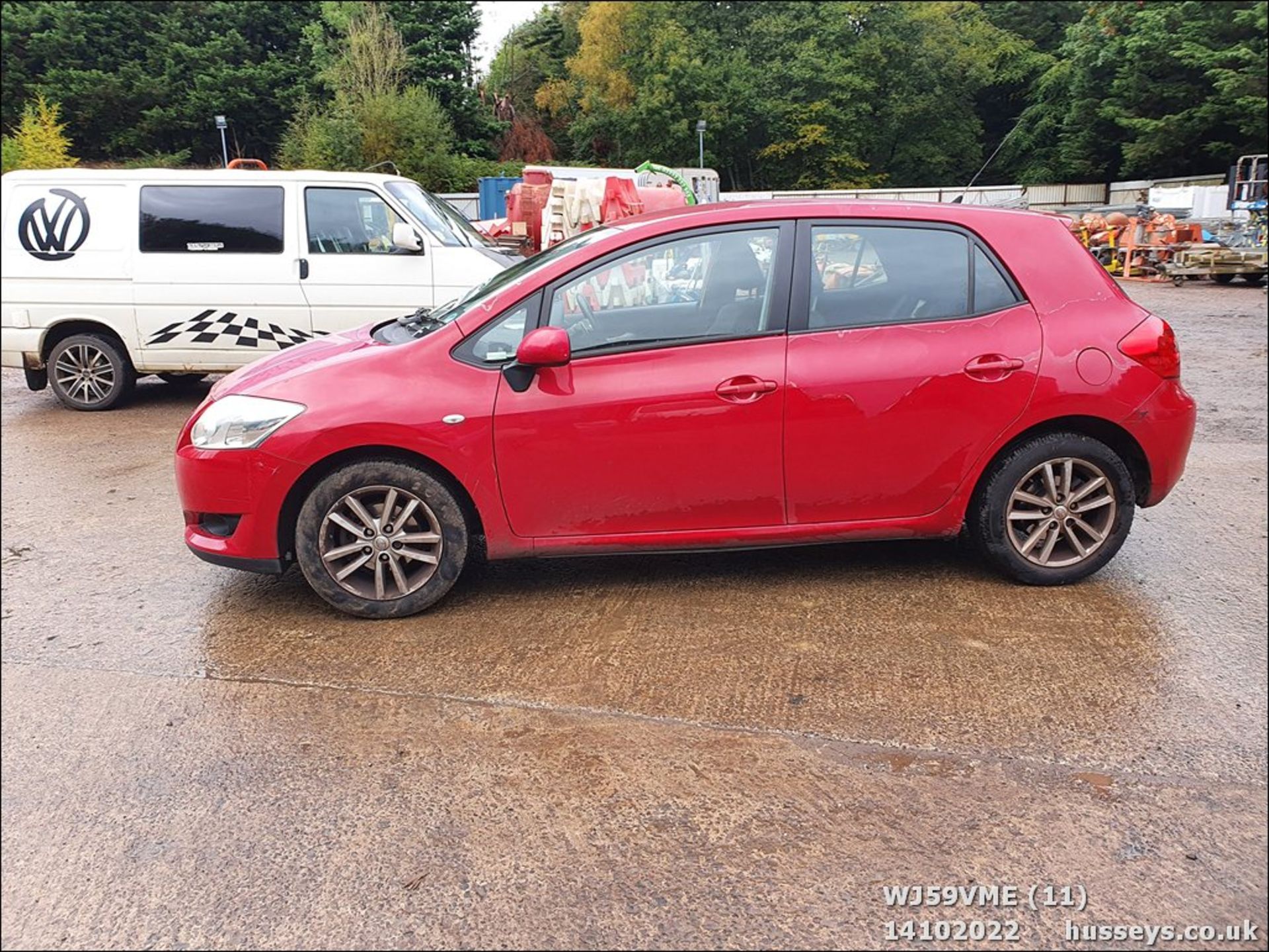 09/59 TOYOTA AURIS TR VALVEMATIC S-A - 1598cc 5dr Hatchback (Red, 183k) - Image 11 of 37