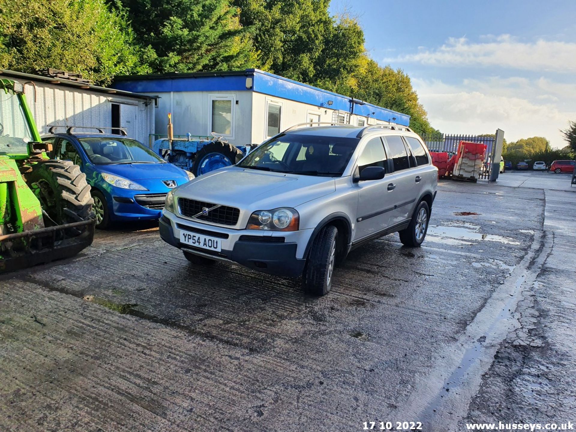 04/54 VOLVO XC 90 D5 SE AWD SEMI-AUTO - 2401cc 5dr Estate (Silver, 144k) - Image 34 of 34