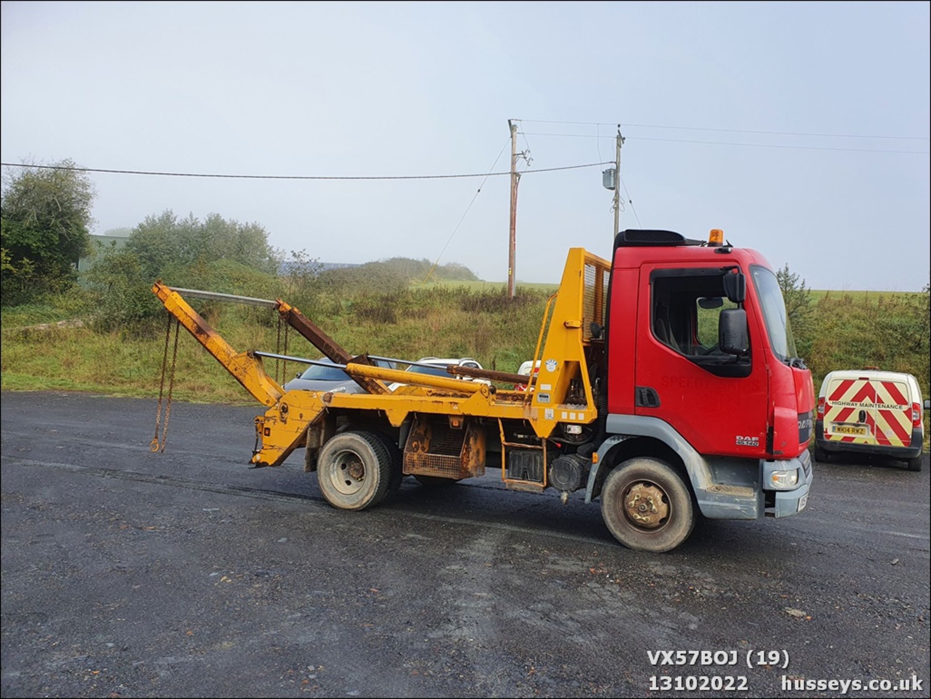 08/57 DAF TRUCKS LF - 4500cc SKIP LORRY 2dr (Red/yellow, 177k) - Image 19 of 25