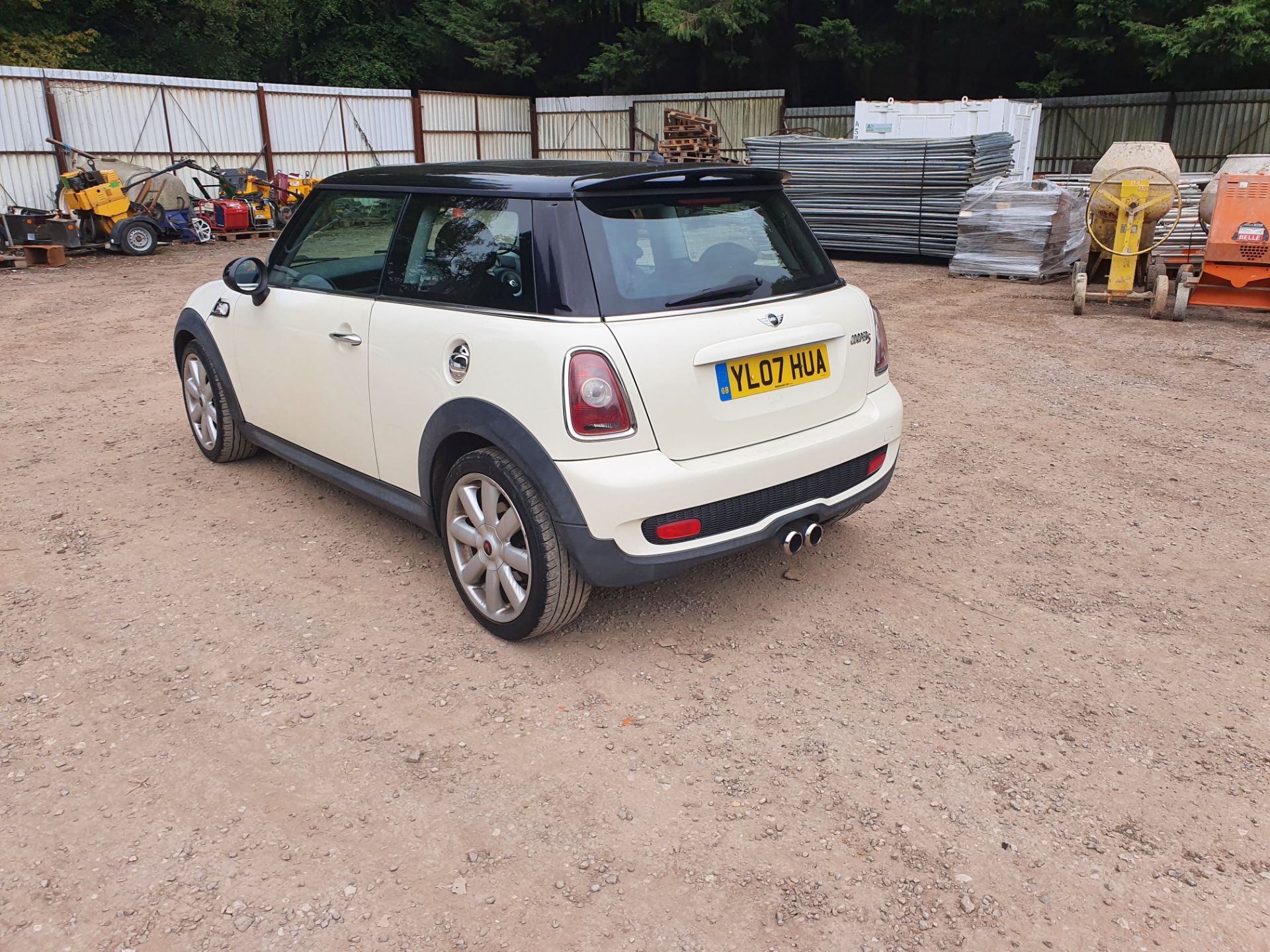 07/07 MINI COOPER S - 1598cc 3dr Hatchback (White, 95k) - Image 20 of 55