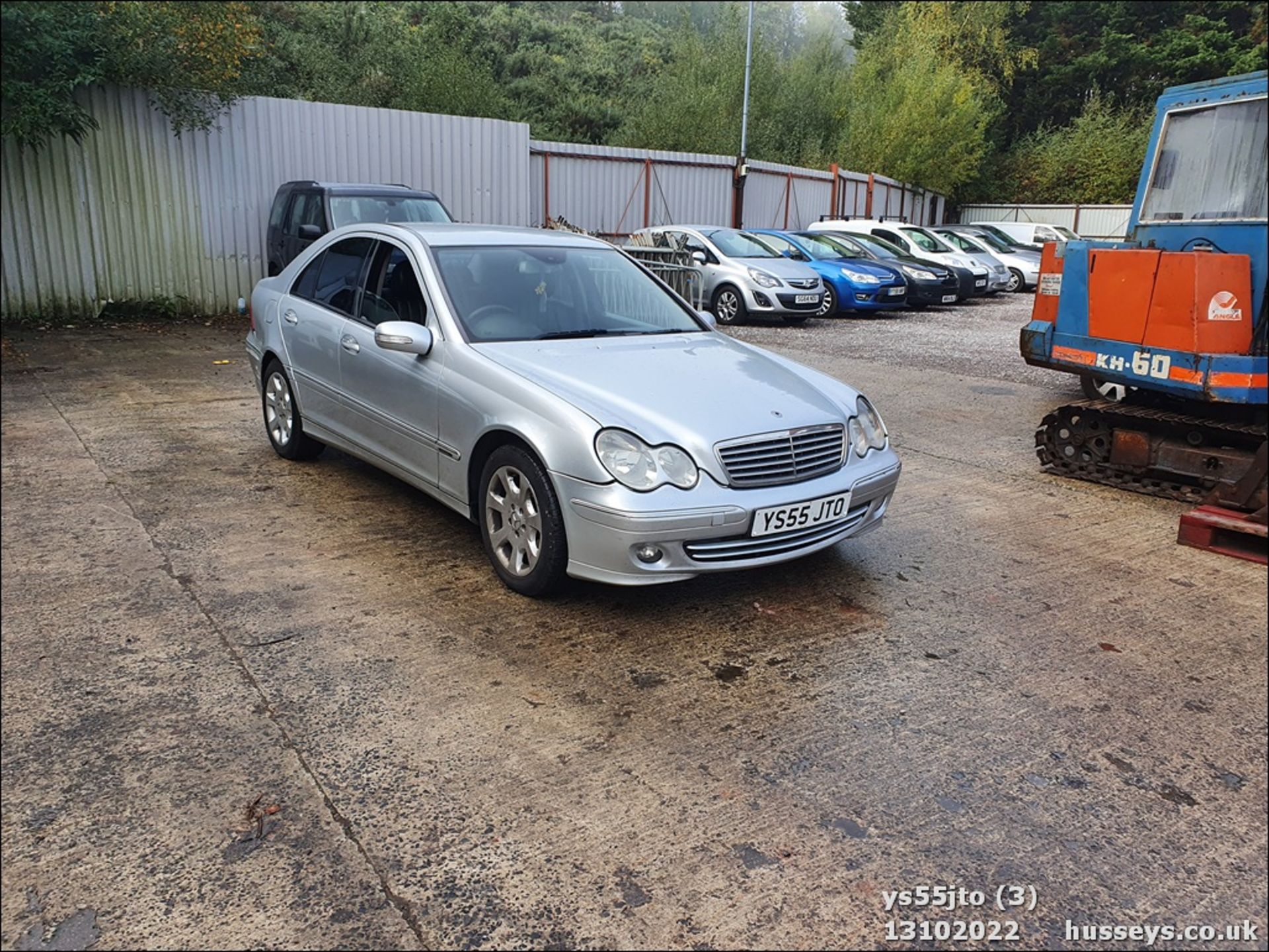 05/55 MERCEDES C200 CDI ELEGANCE SE AUTO - 2148cc 4dr Saloon (Silver, 266k) - Image 3 of 26