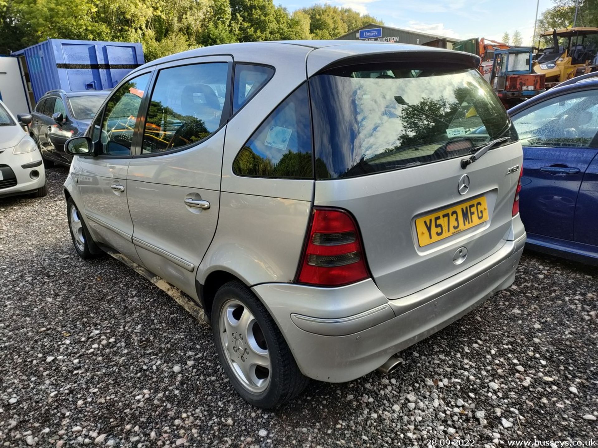 2001 MERCEDES A160 AVANTGARDE AUTO - 1598cc 5dr Hatchback (Silver) - Image 8 of 22