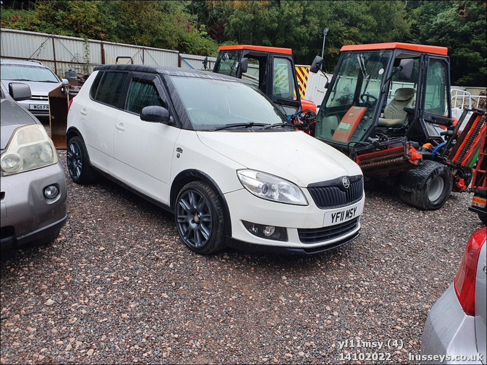 11/11 SKODA FABIA MONTE CARLO TSI - 1197cc 5dr Hatchback (White) - Image 5 of 29