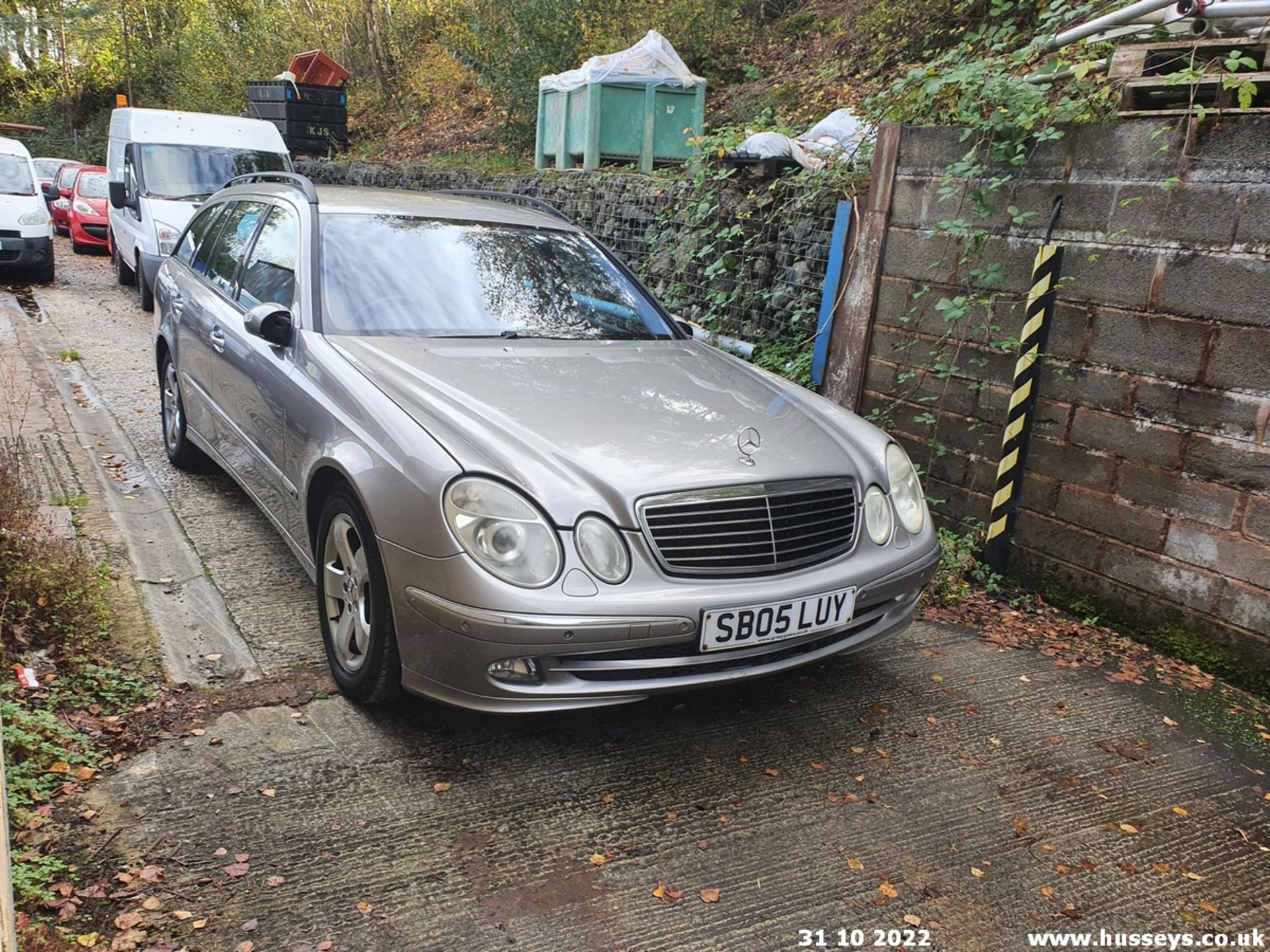 05/05 MERCEDES E270 CDI AVANTGARDE A - 2685cc 5dr Estate (Silver, 147k) - Image 7 of 33