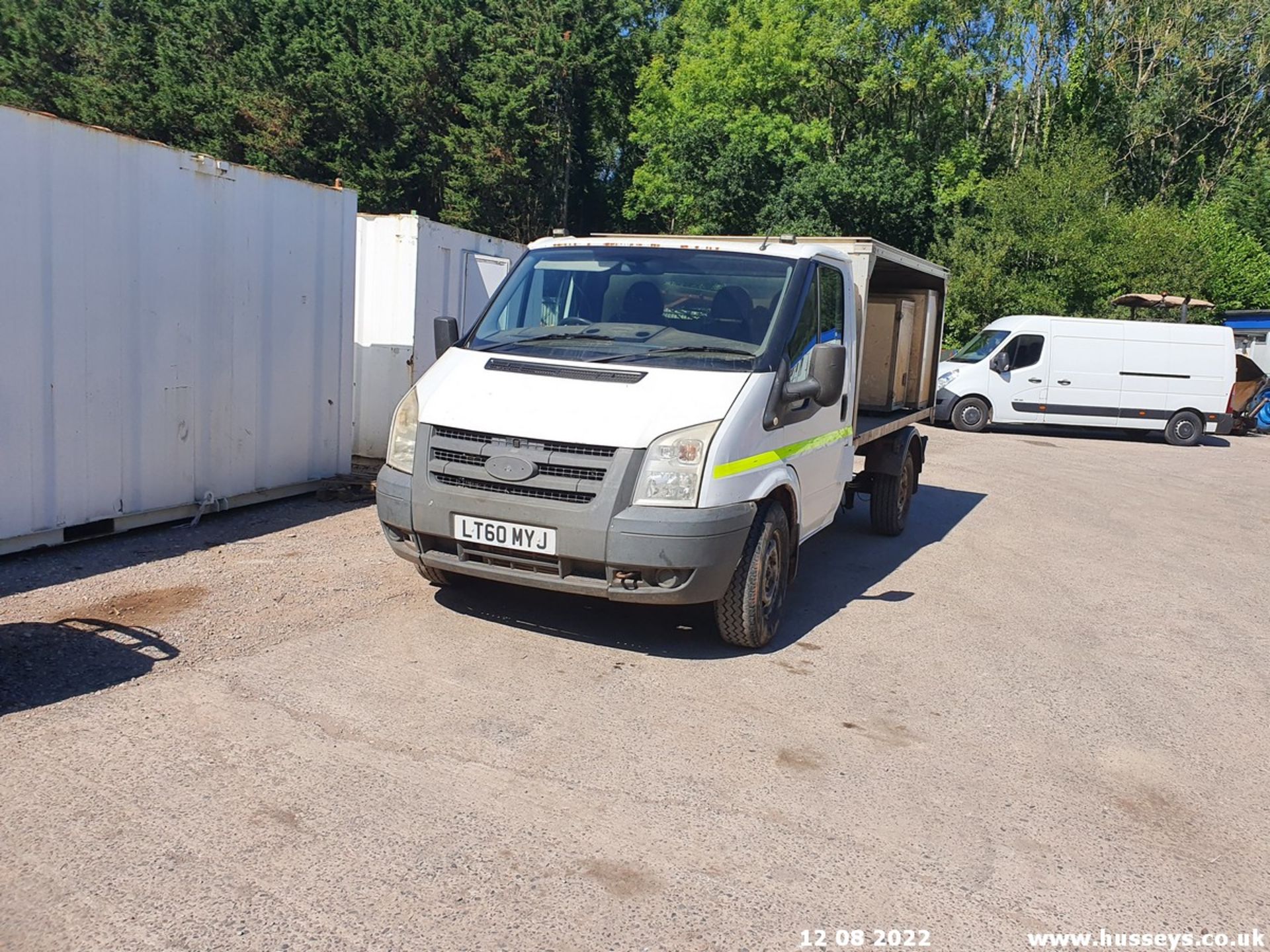 10/60 FORD TRANSIT 100 T350M RWD MILK FLOAT - 2402cc 2dr (White) - Image 2 of 27