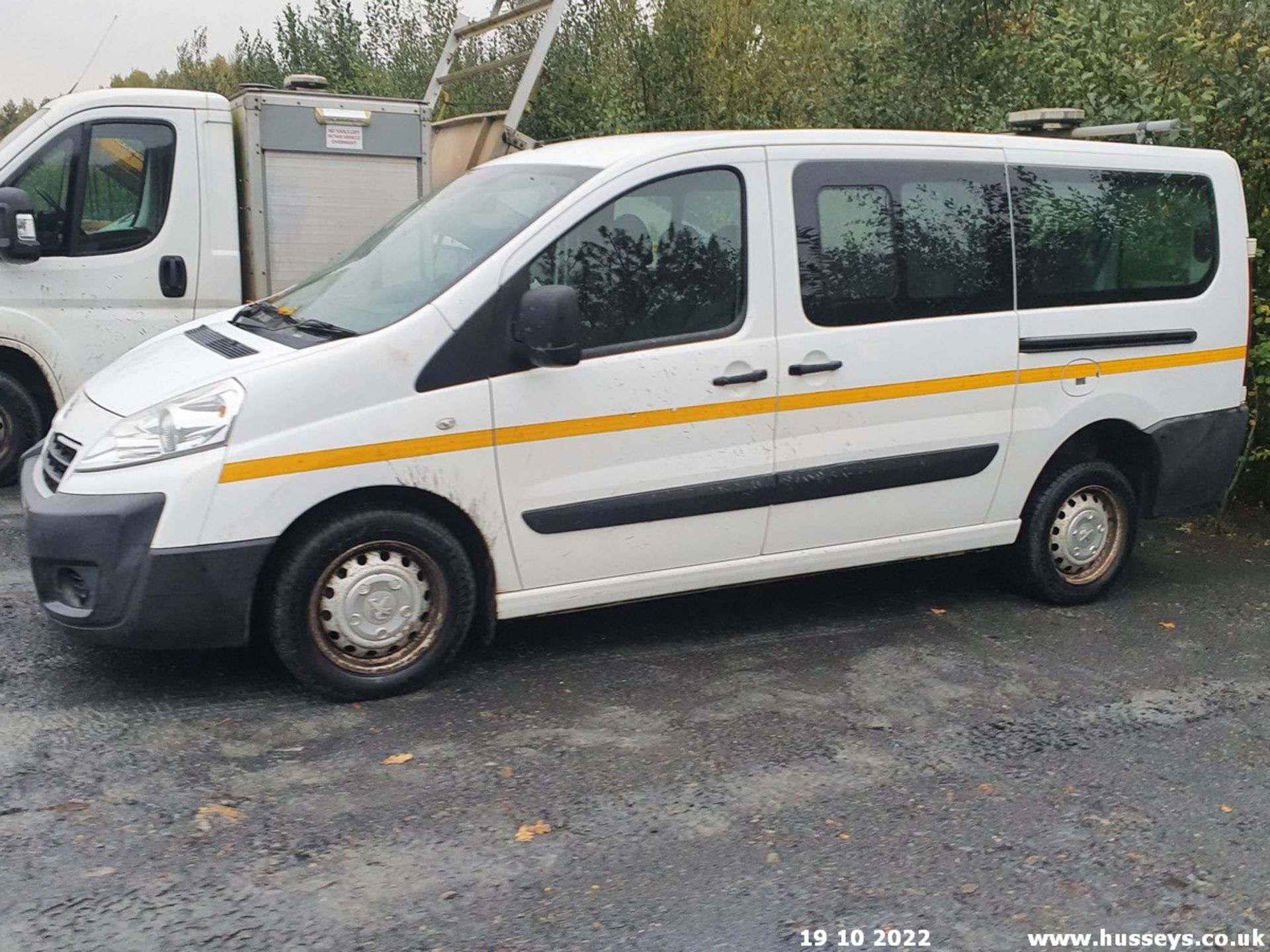 14/14 PEUGEOT EXPERT TEPEE COMFORT L2 H - 1997cc 5dr MPV (White, 76k) - Image 3 of 49