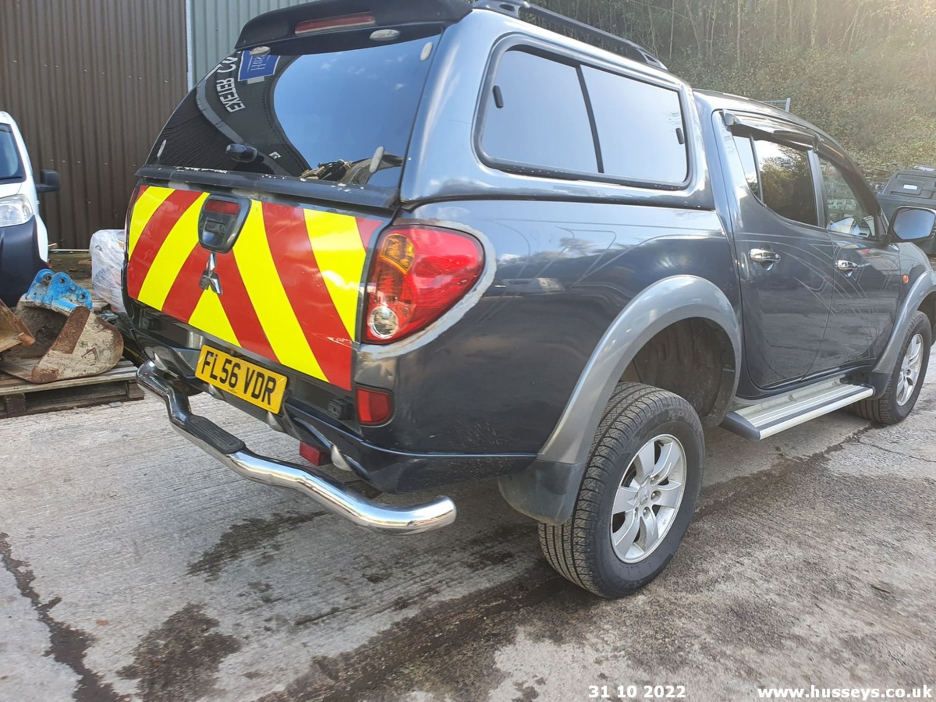 06/56 MITSUBISHI L200 ANIMAL DI-D D/C - 2477cc 4dr Pickup (Grey, 177k) - Image 11 of 25