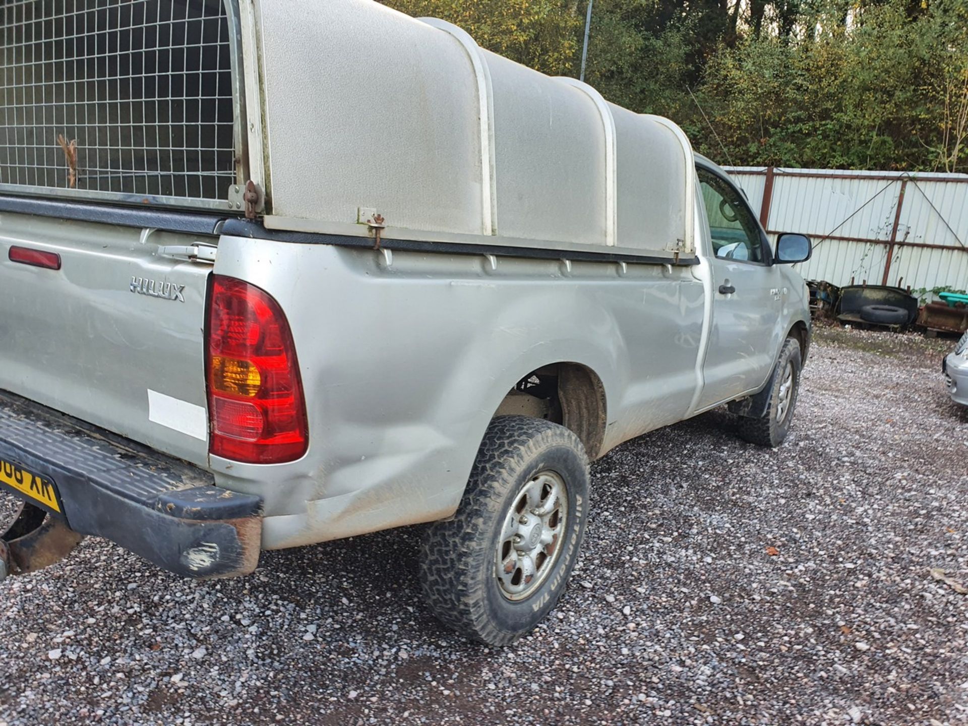 08/08 TOYOTA HILUX HL2 D-4D 4X4 S/C - 2494cc 2dr 4x4 (Silver, 78k) - Image 28 of 32