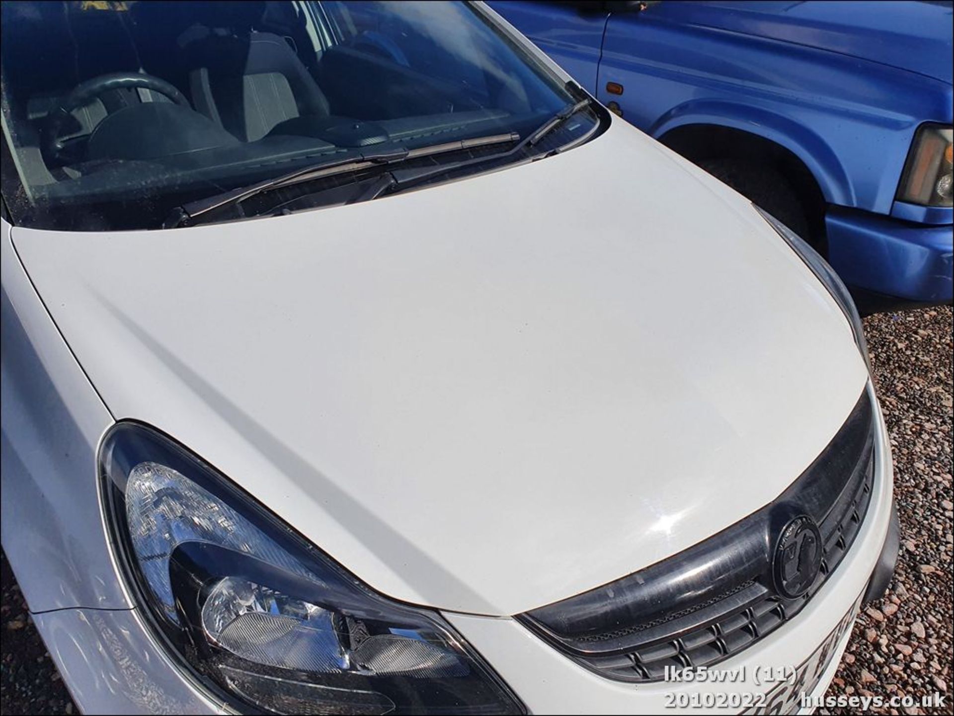 14/64 VAUXHALL CORSA LIMITED EDITION - 1229cc 3dr Hatchback (White, 90k) - Image 12 of 31