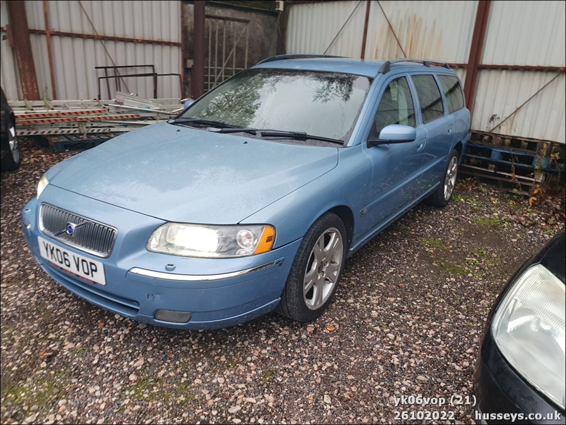 06/06 VOLVO V70 D5 SE E4 - 2401cc 5dr Estate (Blue, 179k) - Image 21 of 28